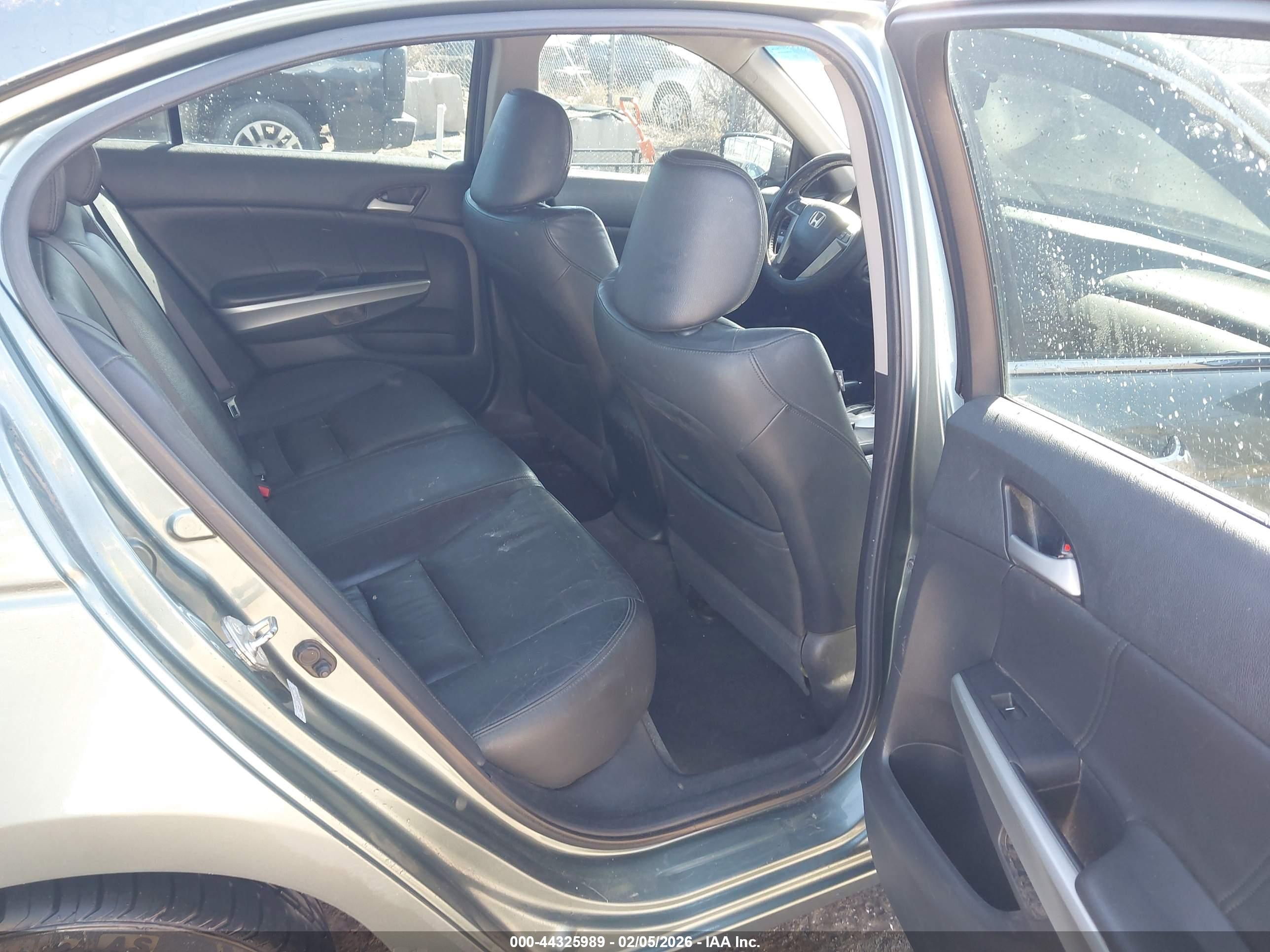 HONDA ACCORD image 8