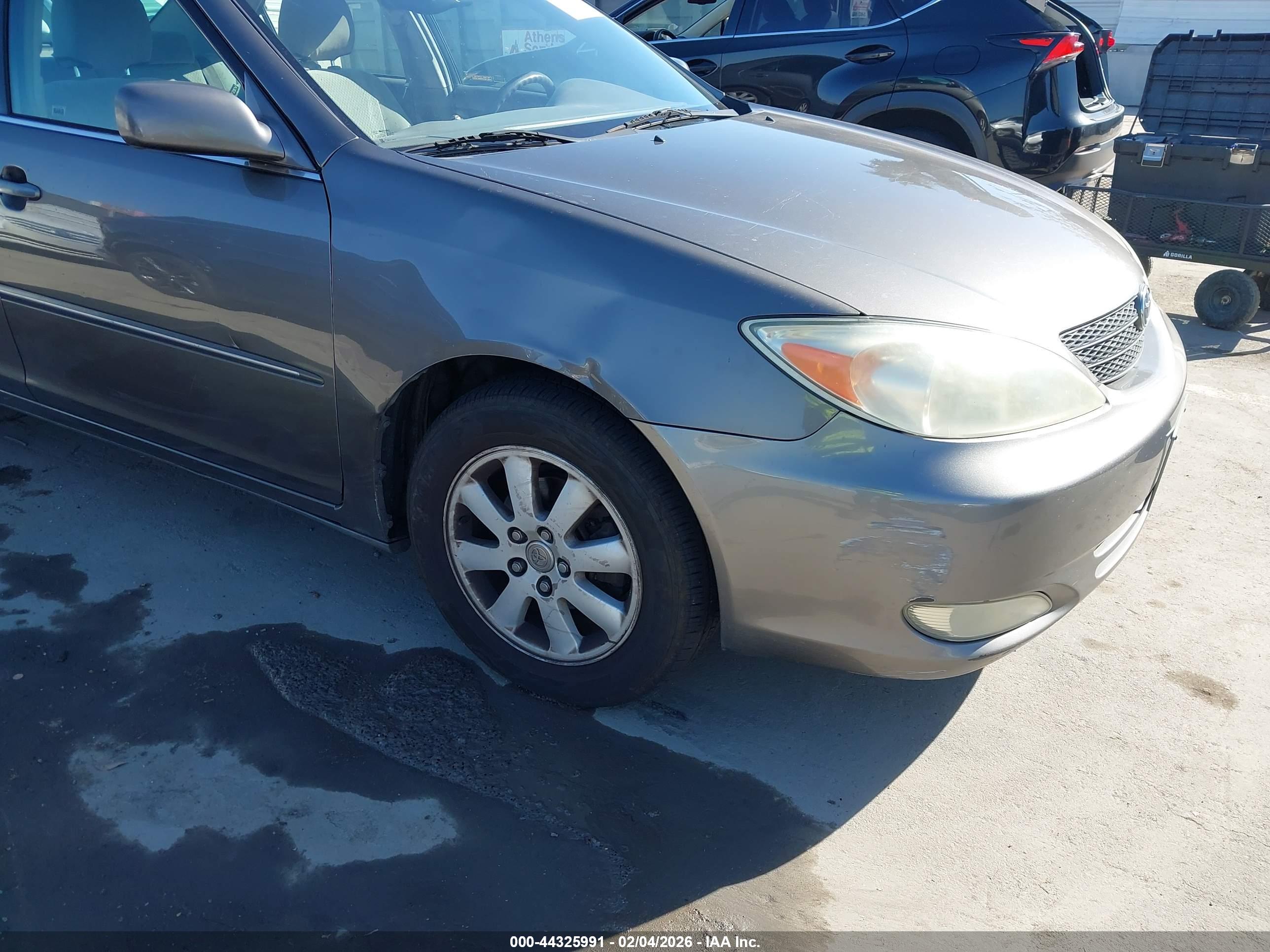TOYOTA CAMRY image 6