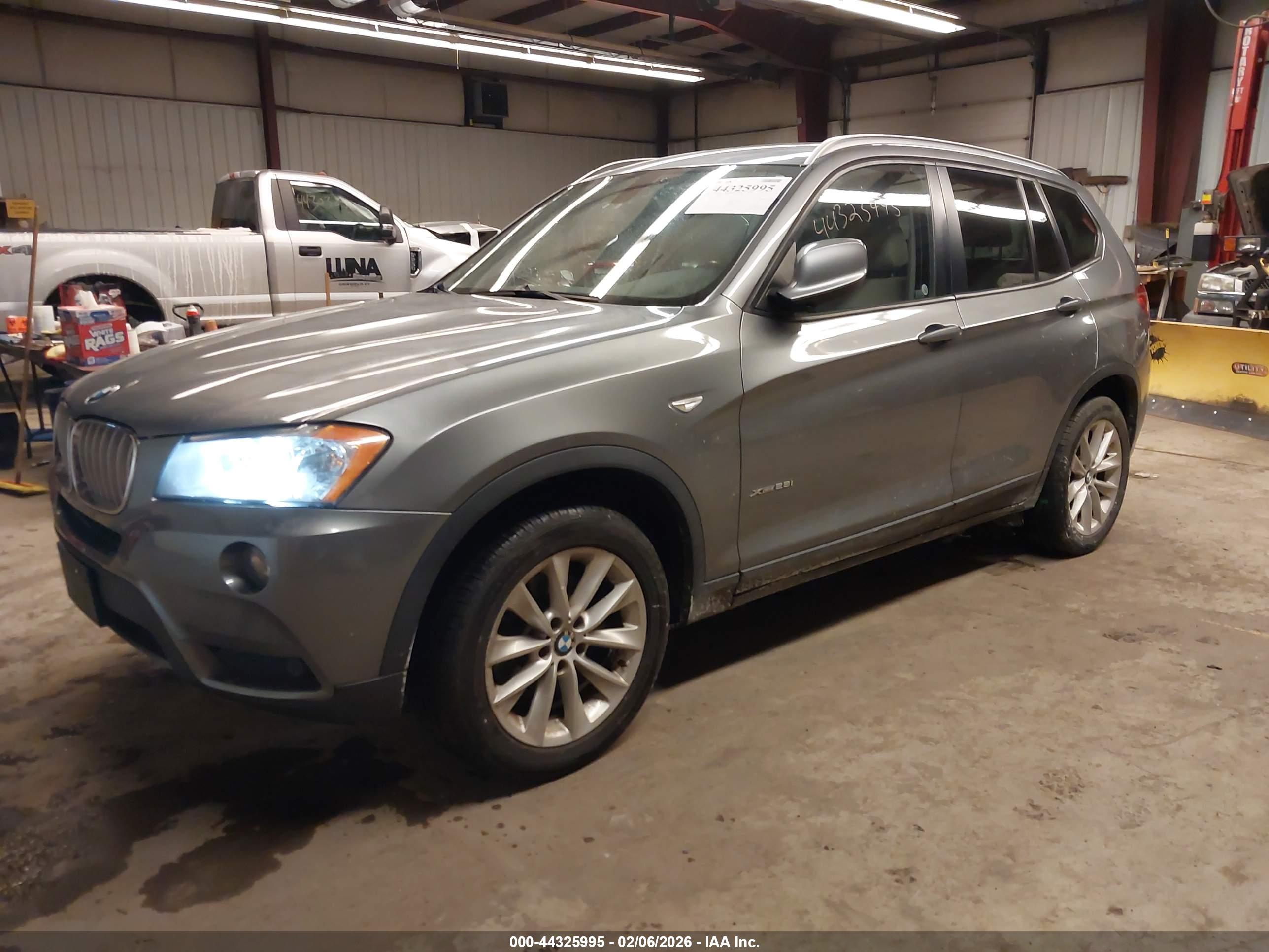 BMW X3 image 2