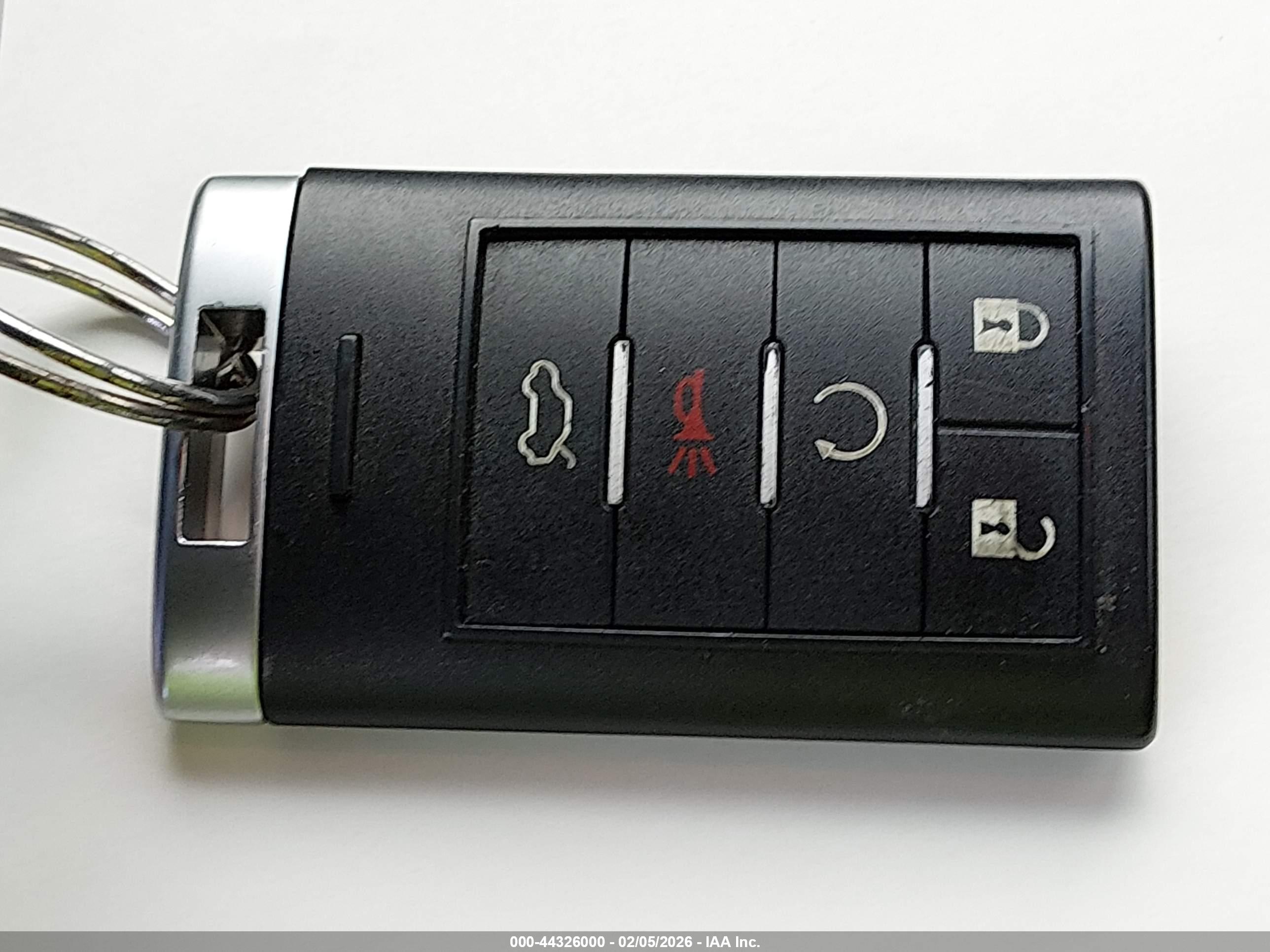 CADILLAC CTS image 11