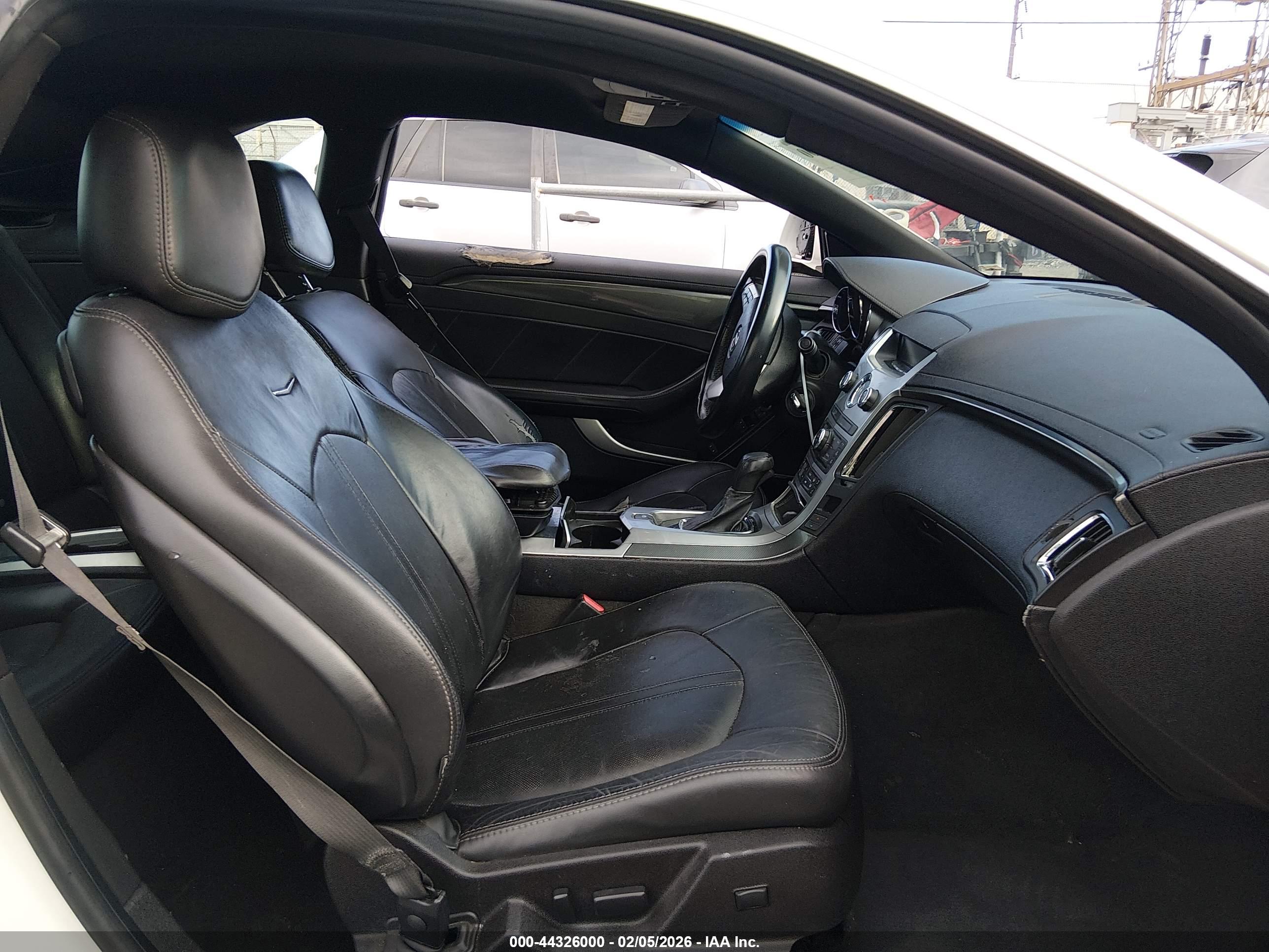 CADILLAC CTS image 5