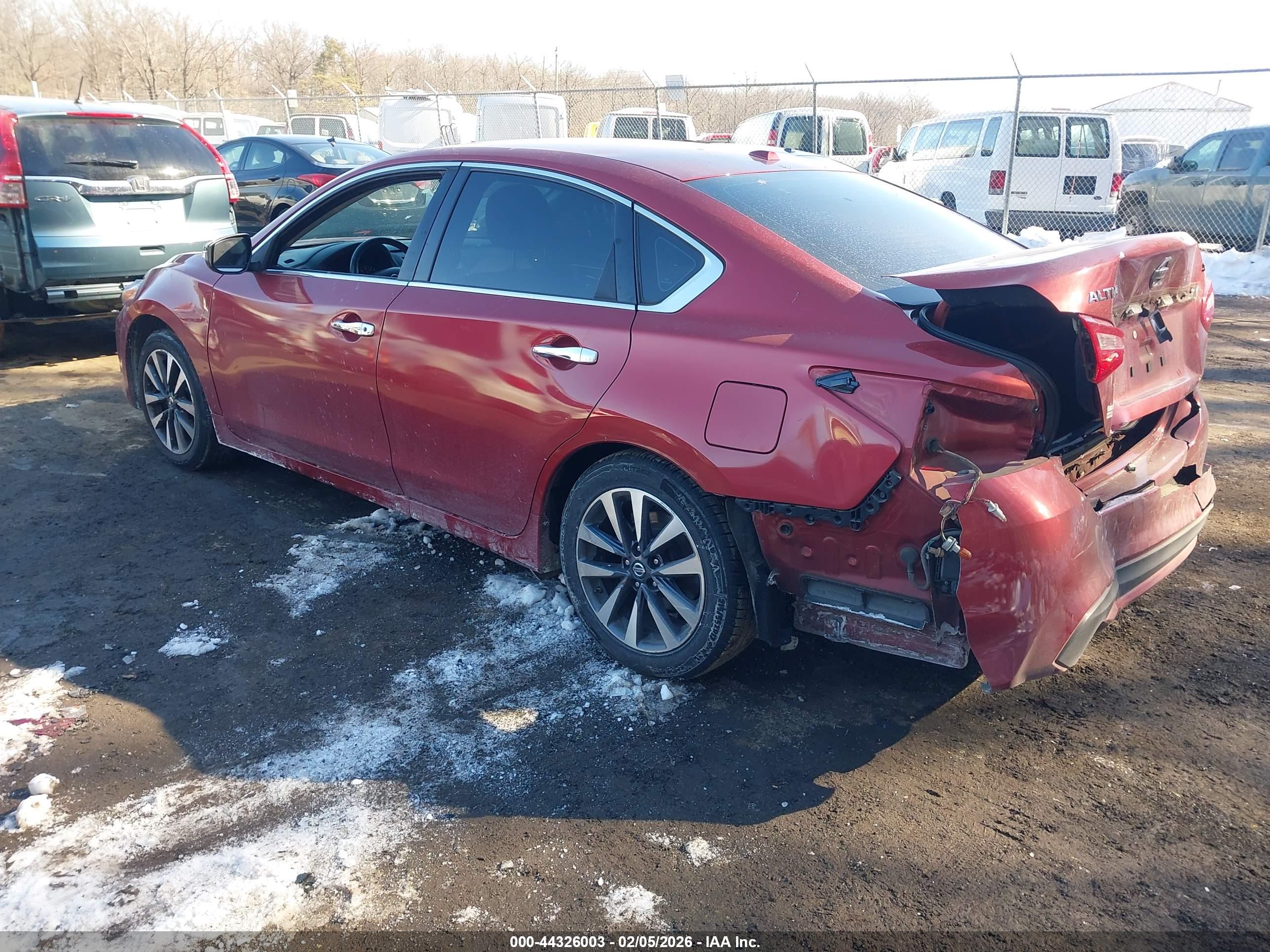 NISSAN ALTIMA image 3