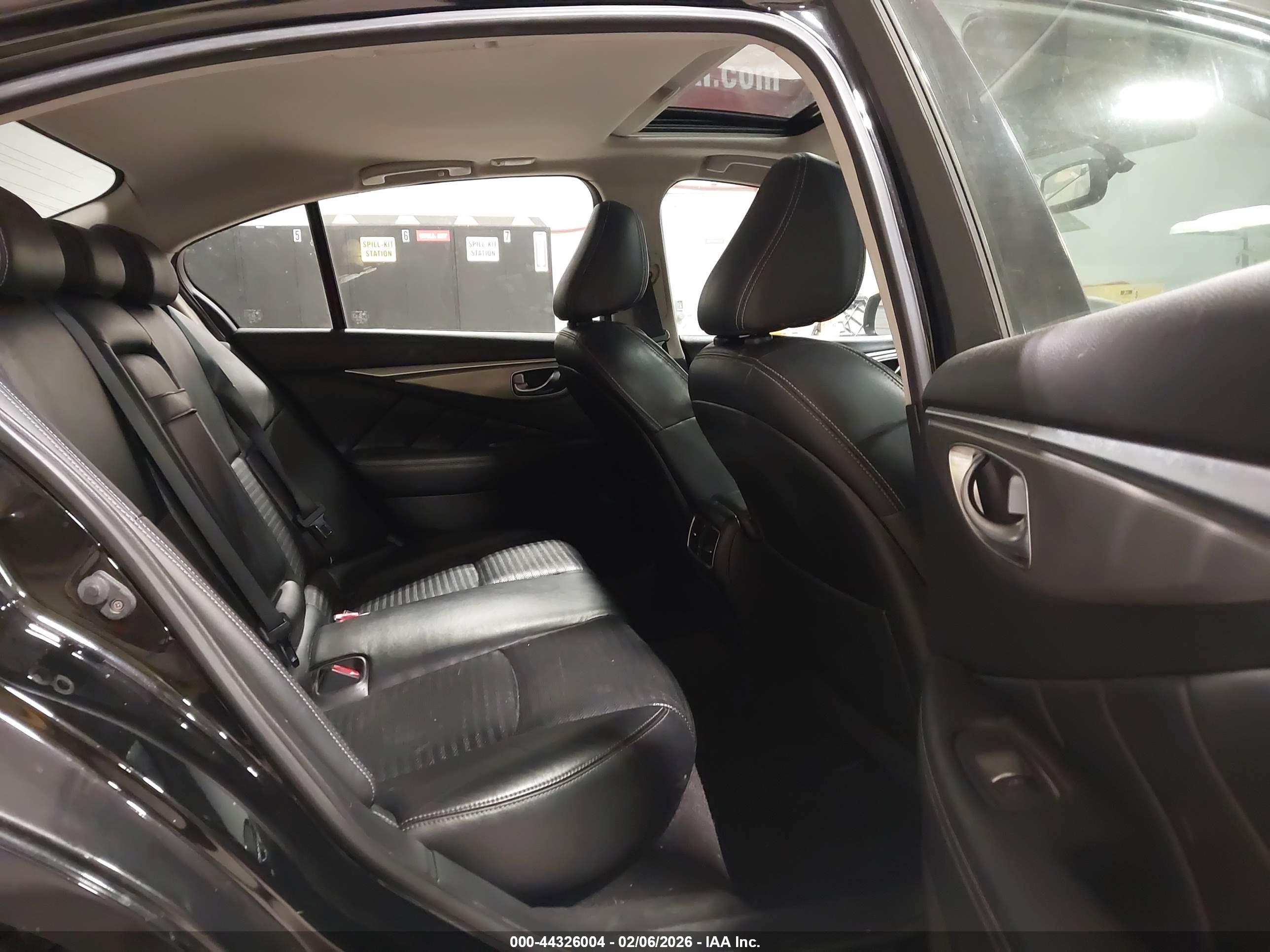 INFINITI Q50 image 8