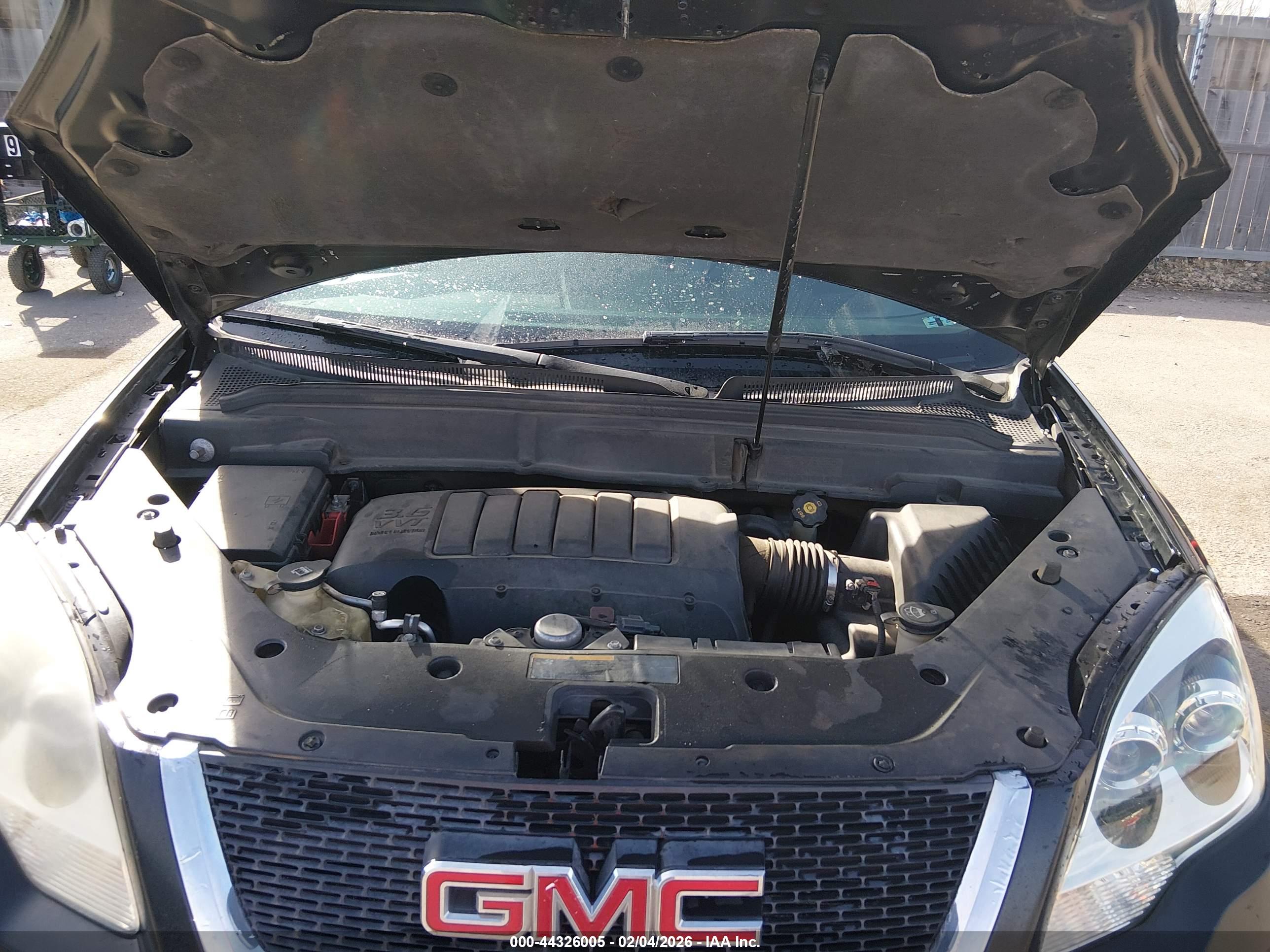 GMC ACADIA image 10