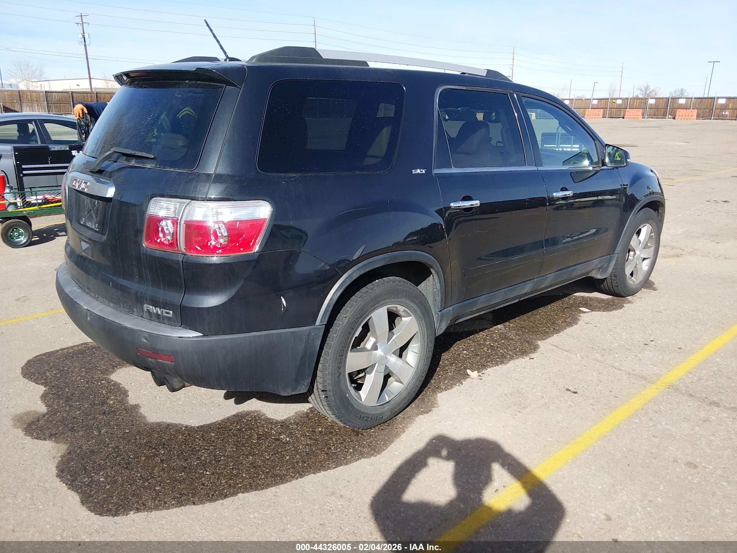 GMC ACADIA image 4