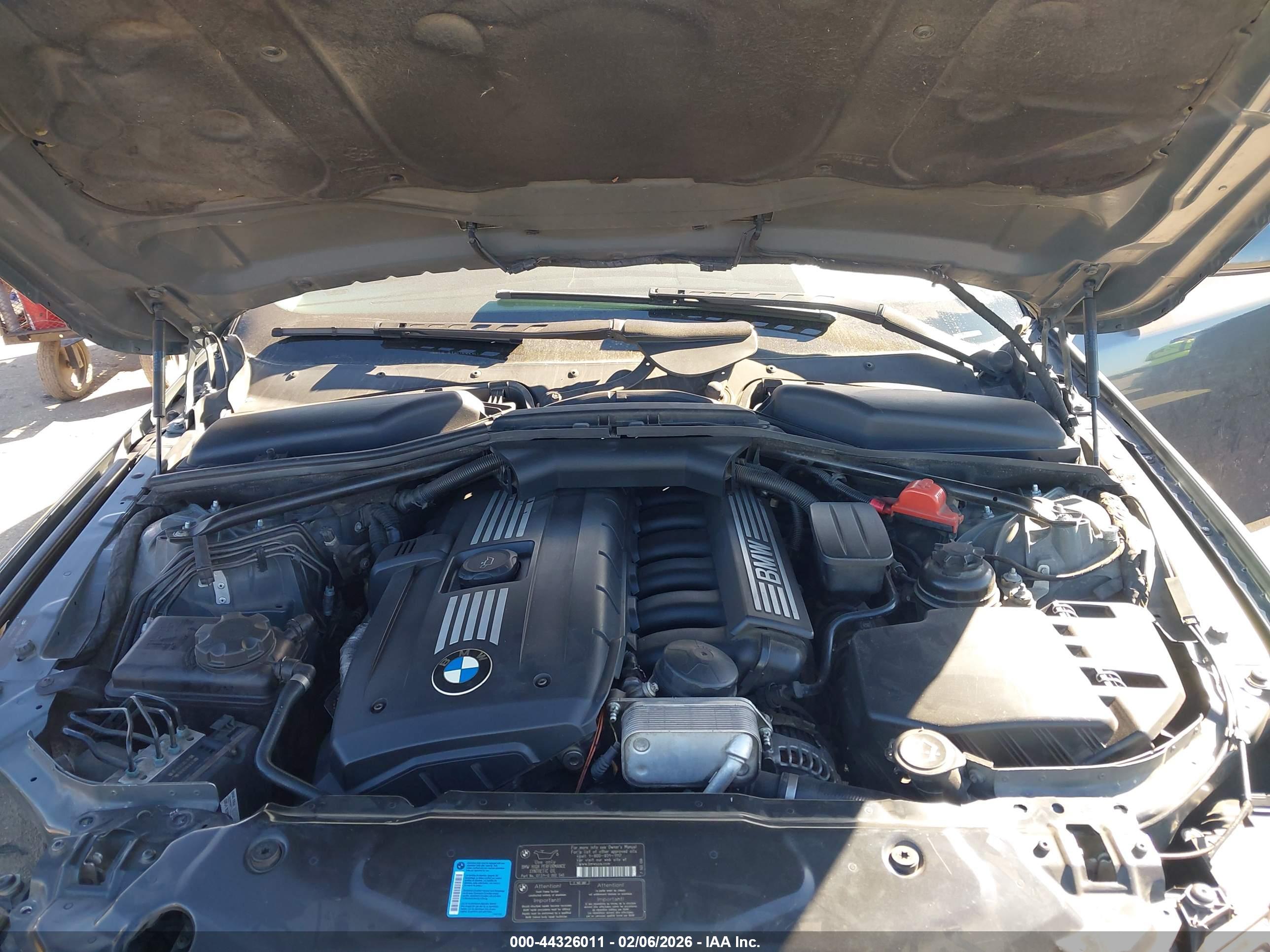 BMW 528I image 10