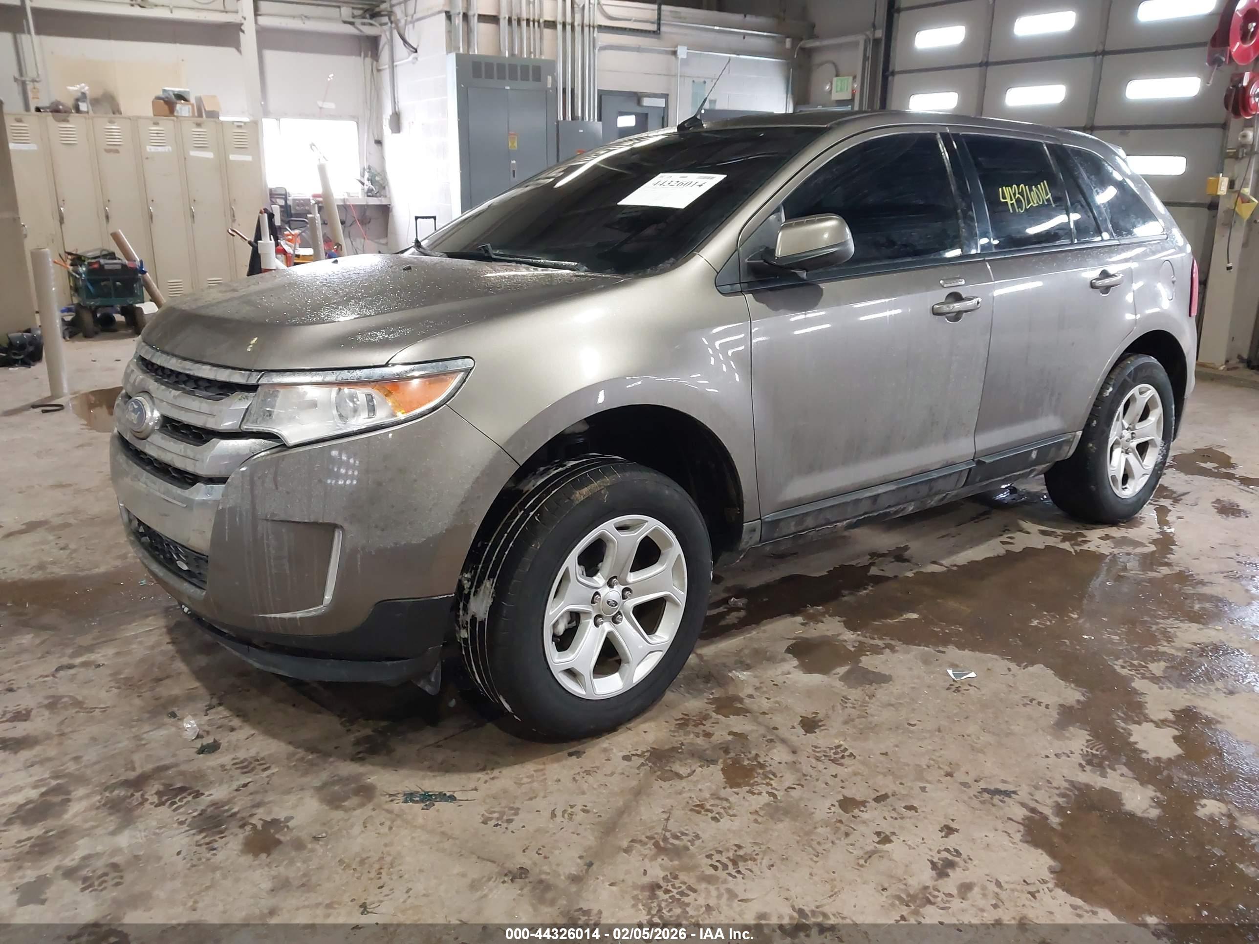 FORD EDGE image 2