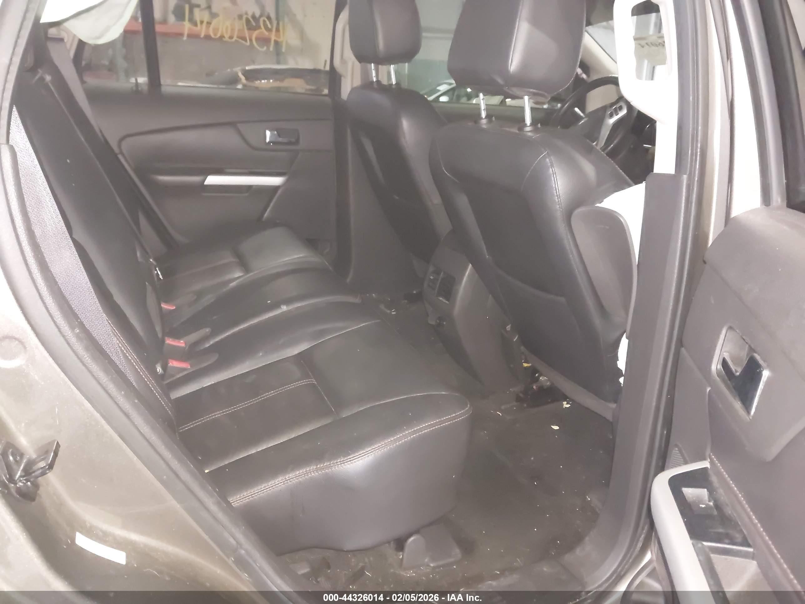FORD EDGE image 8