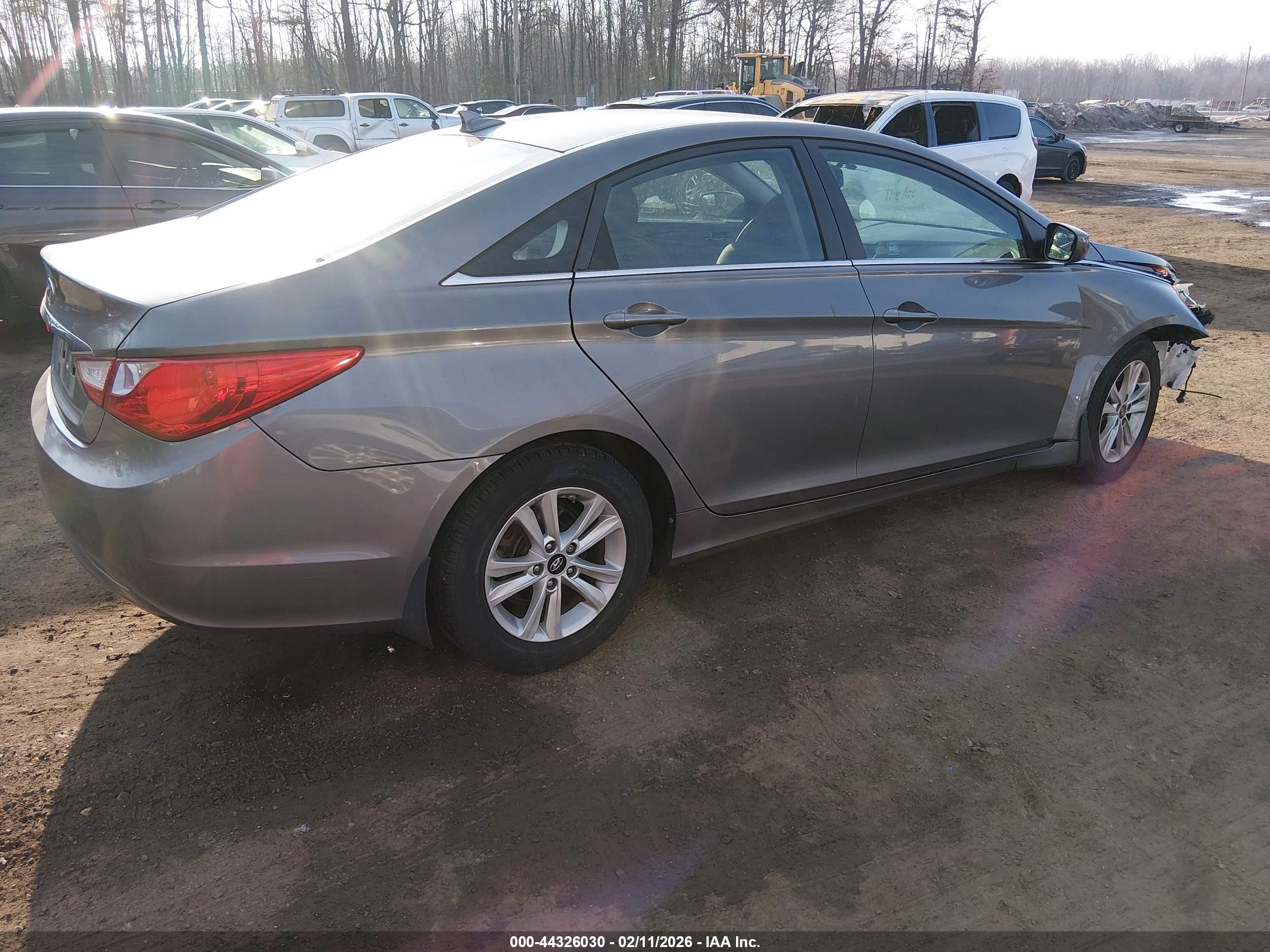 HYUNDAI SONATA image 4