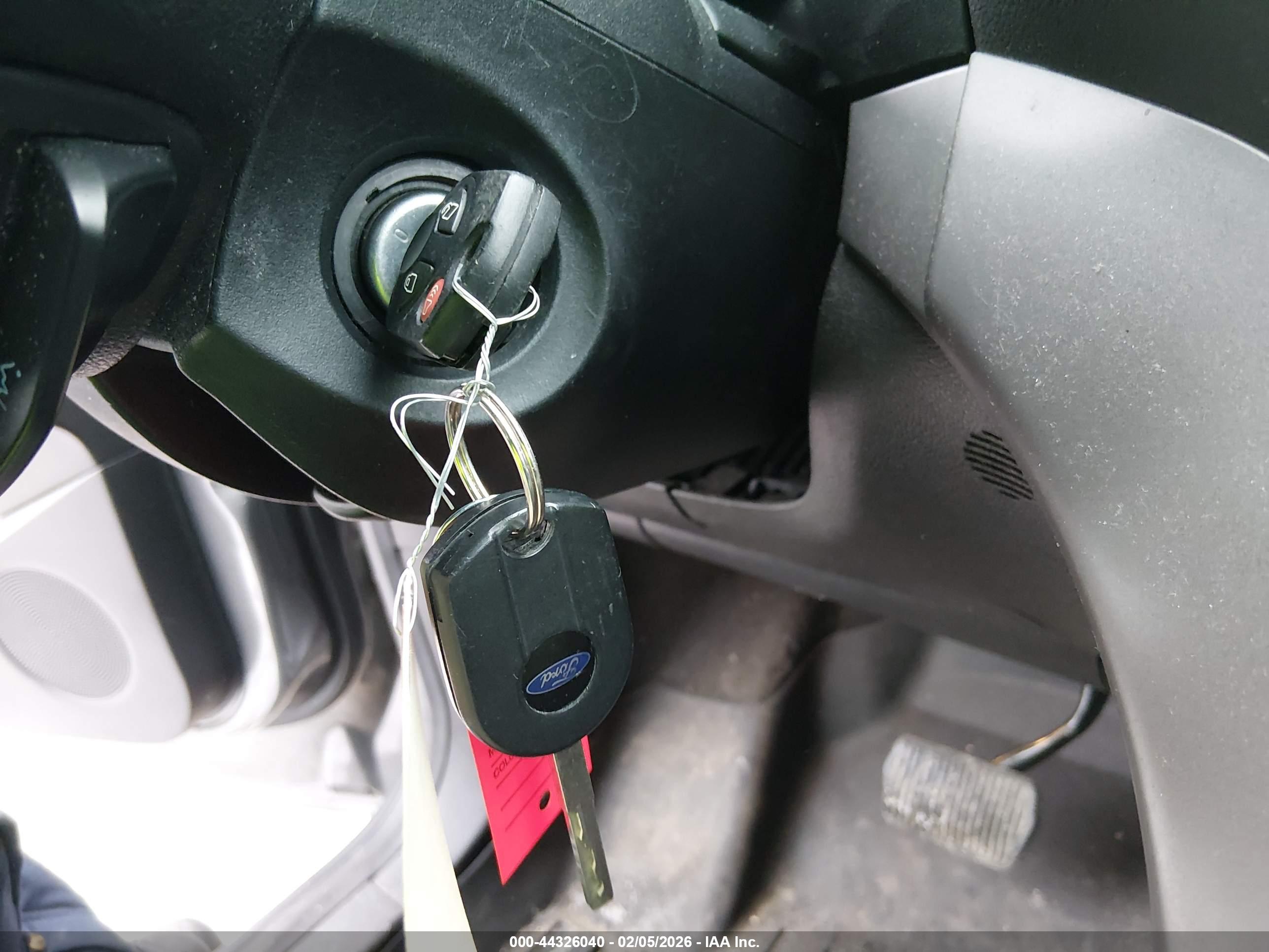 FORD ESCAPE image 11