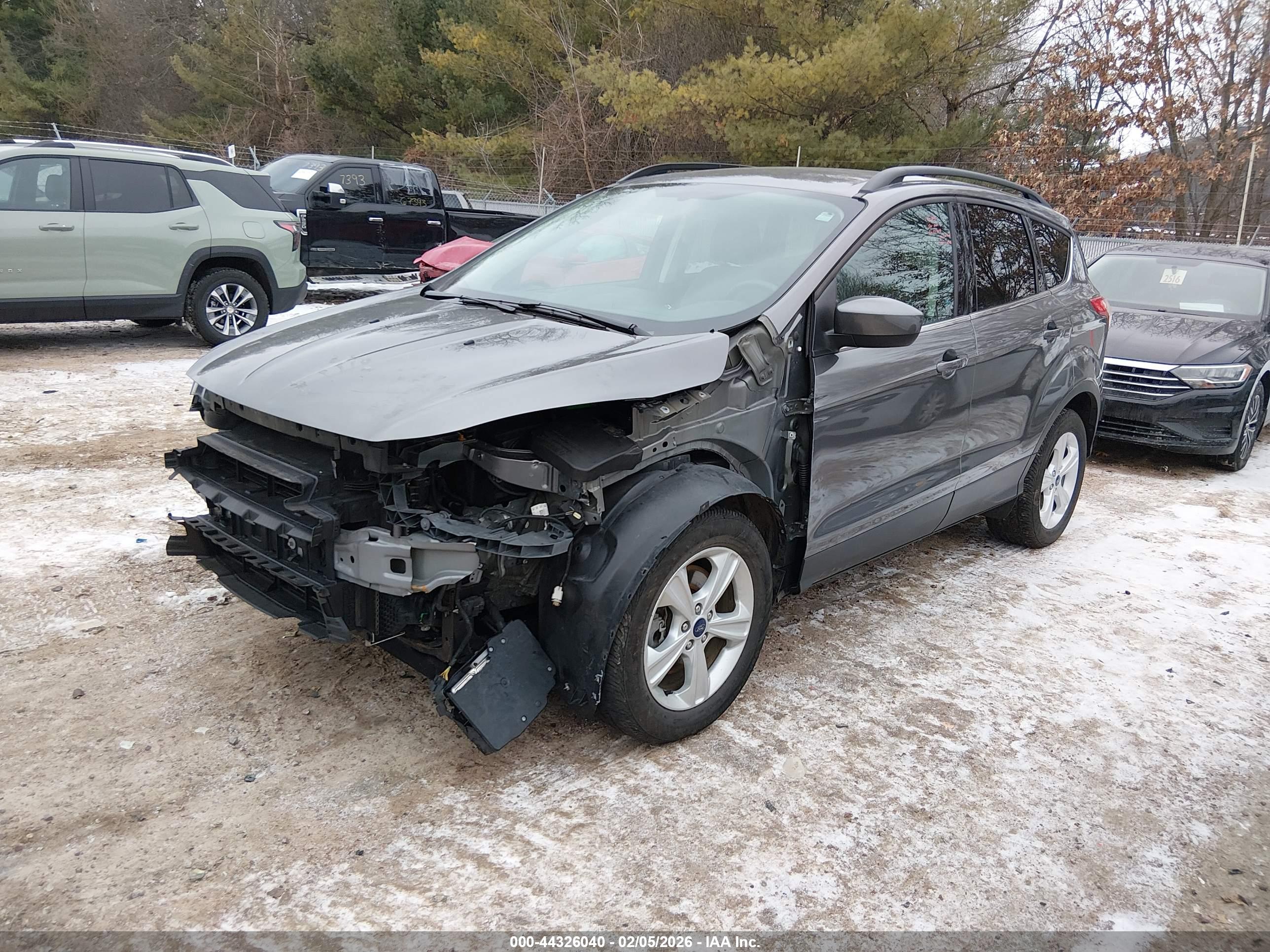 FORD ESCAPE image 2