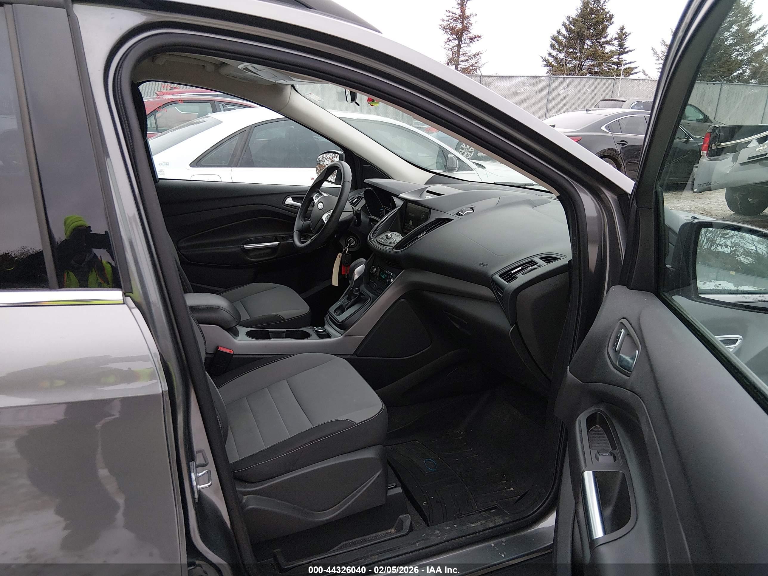 FORD ESCAPE image 5