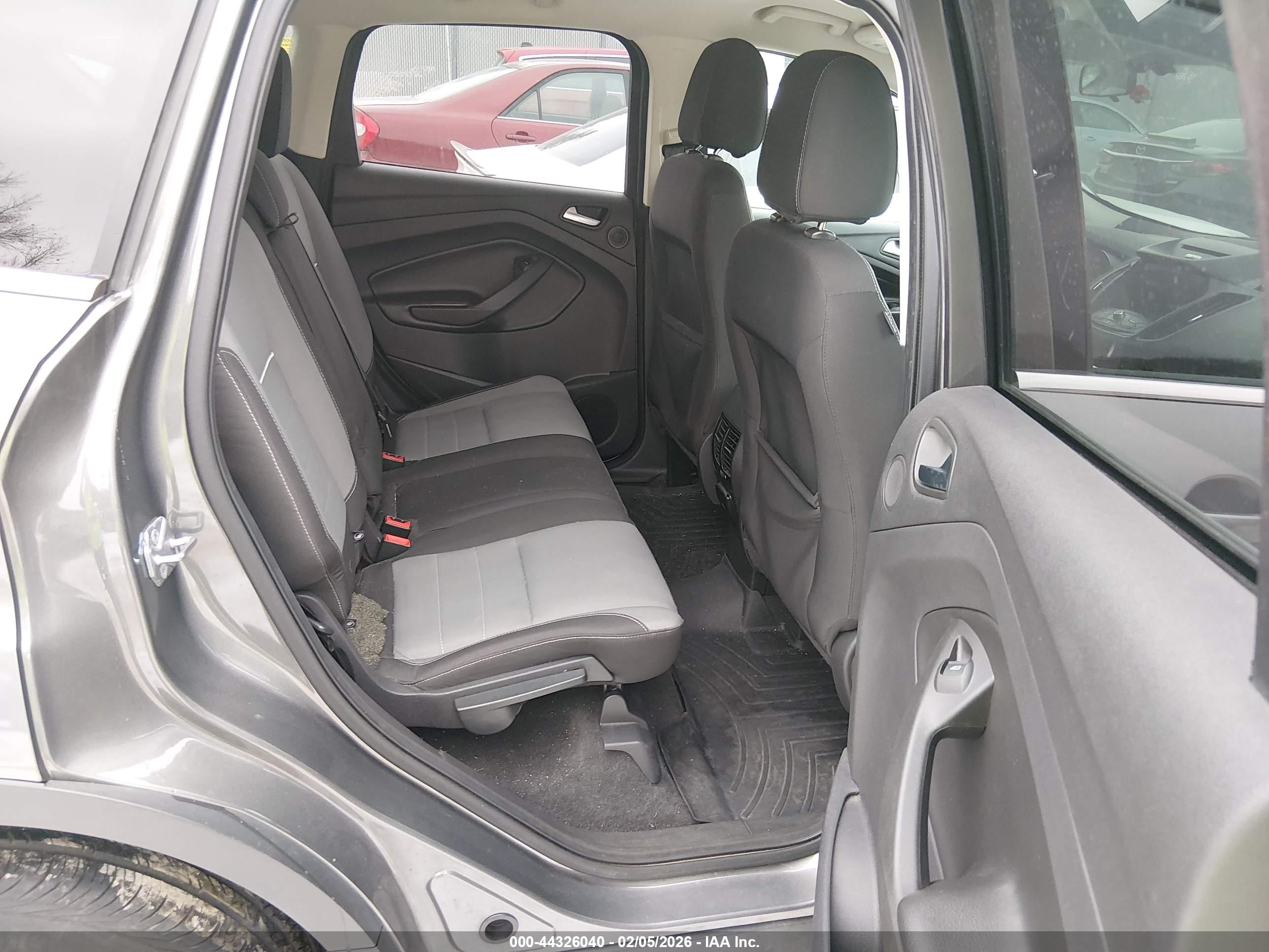 FORD ESCAPE image 8