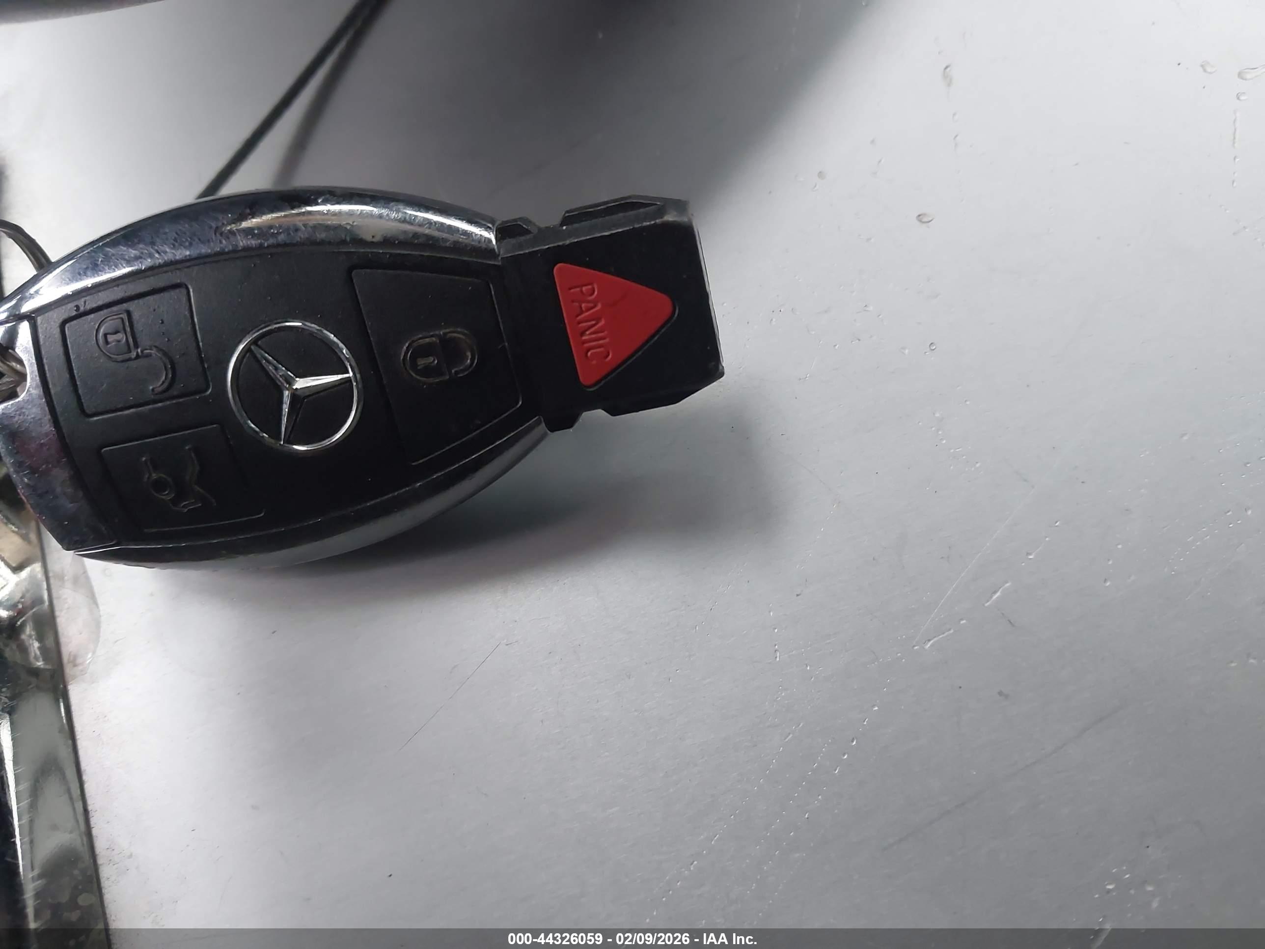 MERCEDES-BENZ GLA image 11