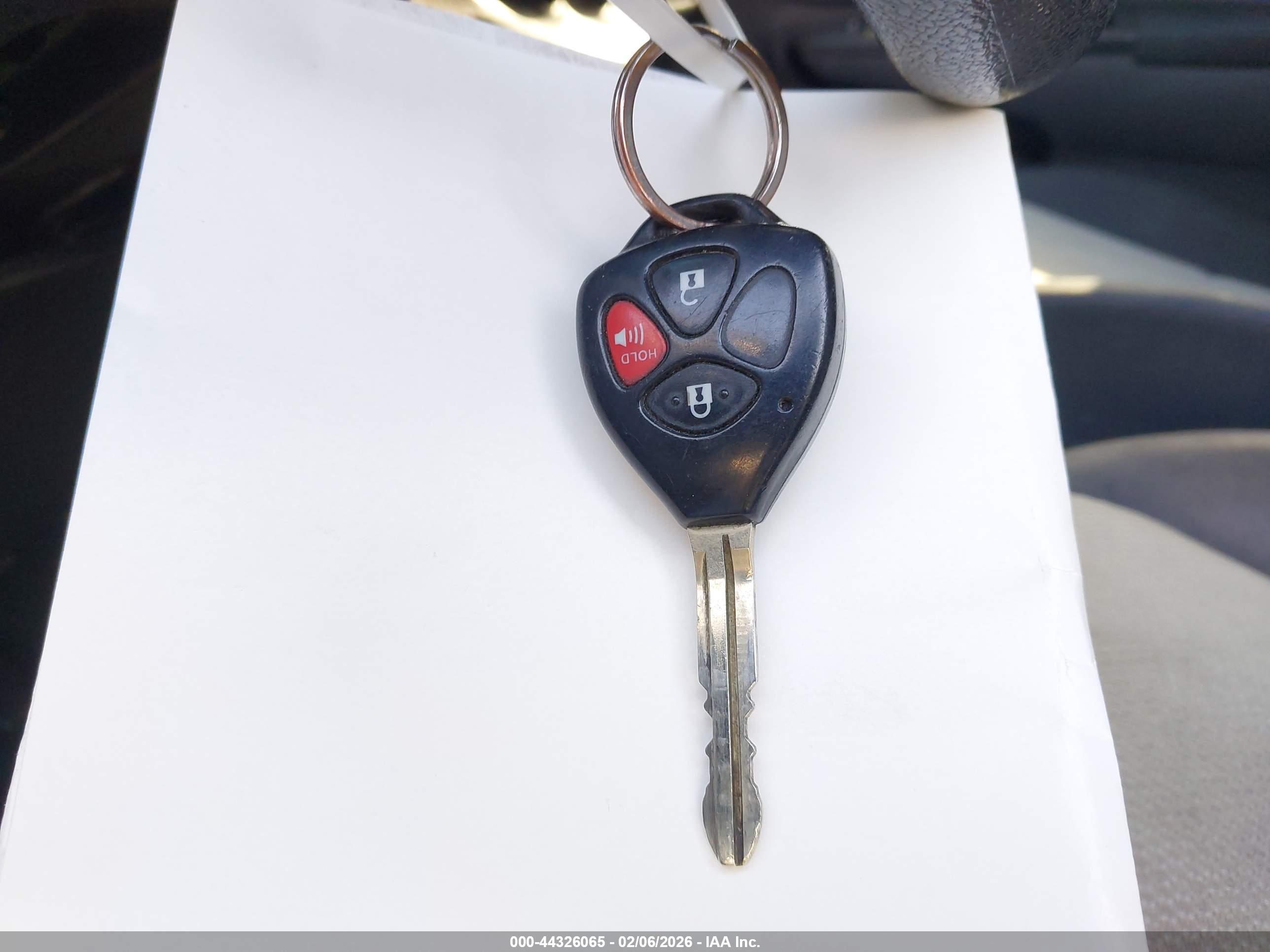 TOYOTA YARIS image 11