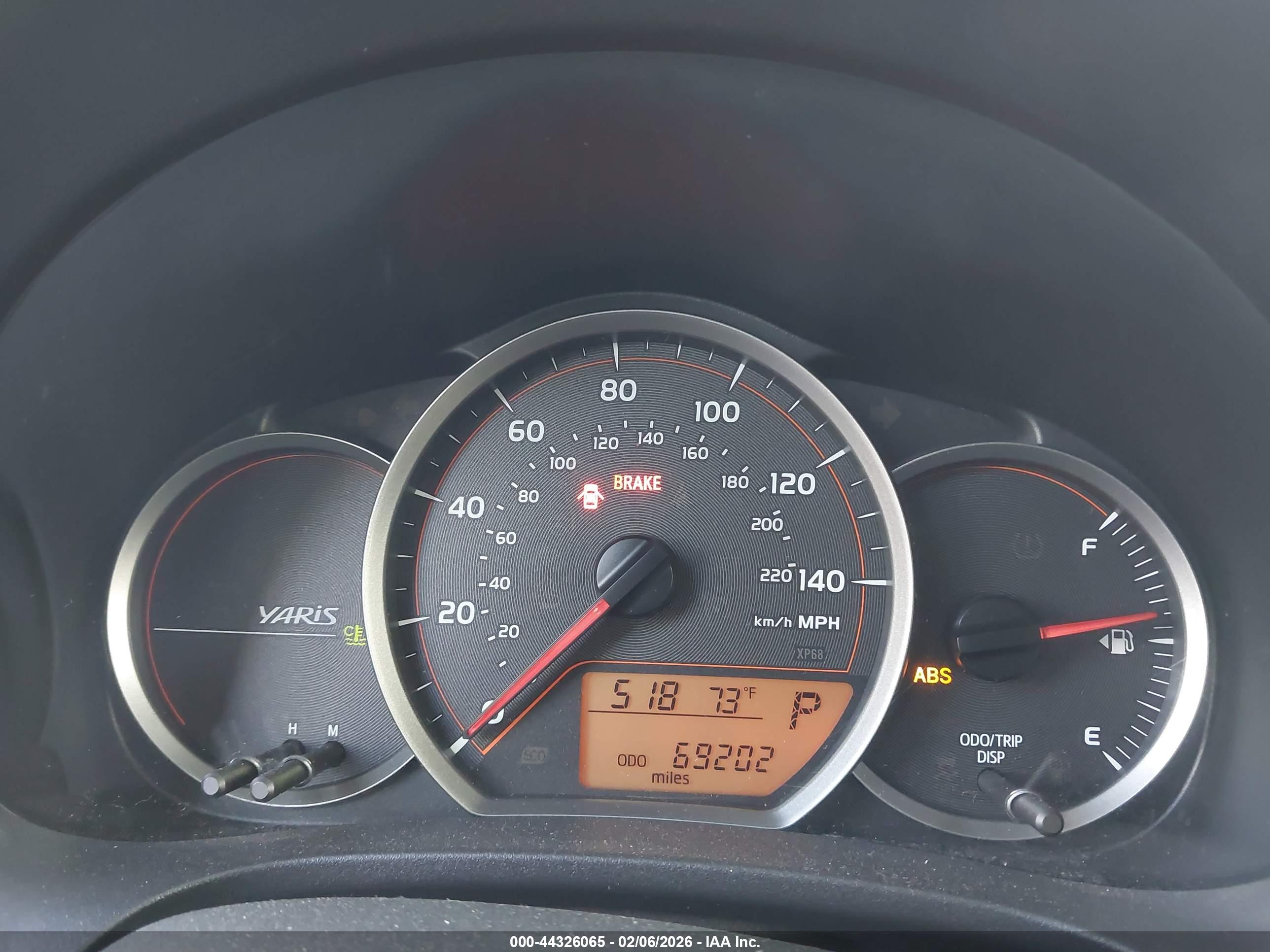 TOYOTA YARIS image 7