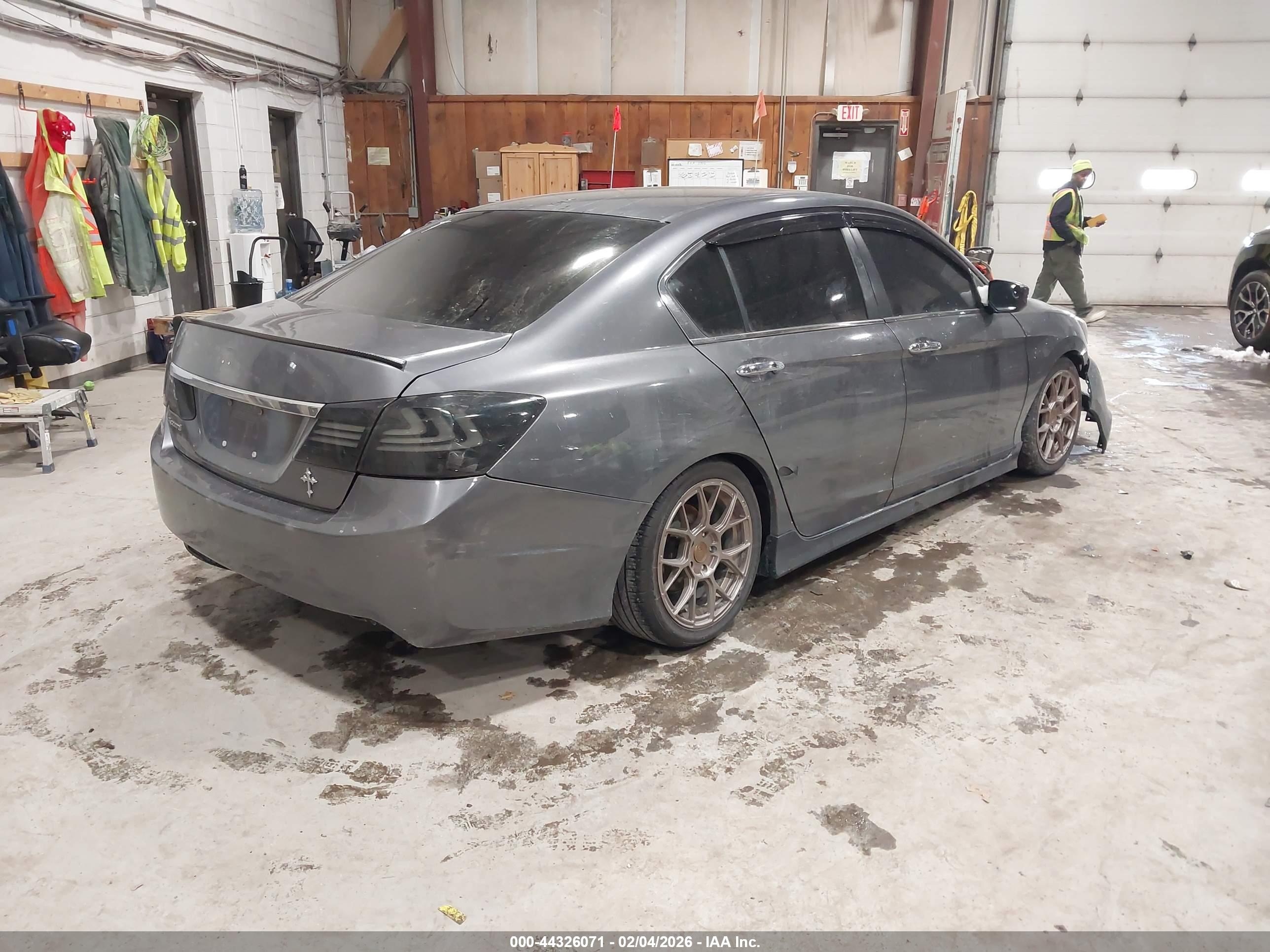 HONDA ACCORD image 4