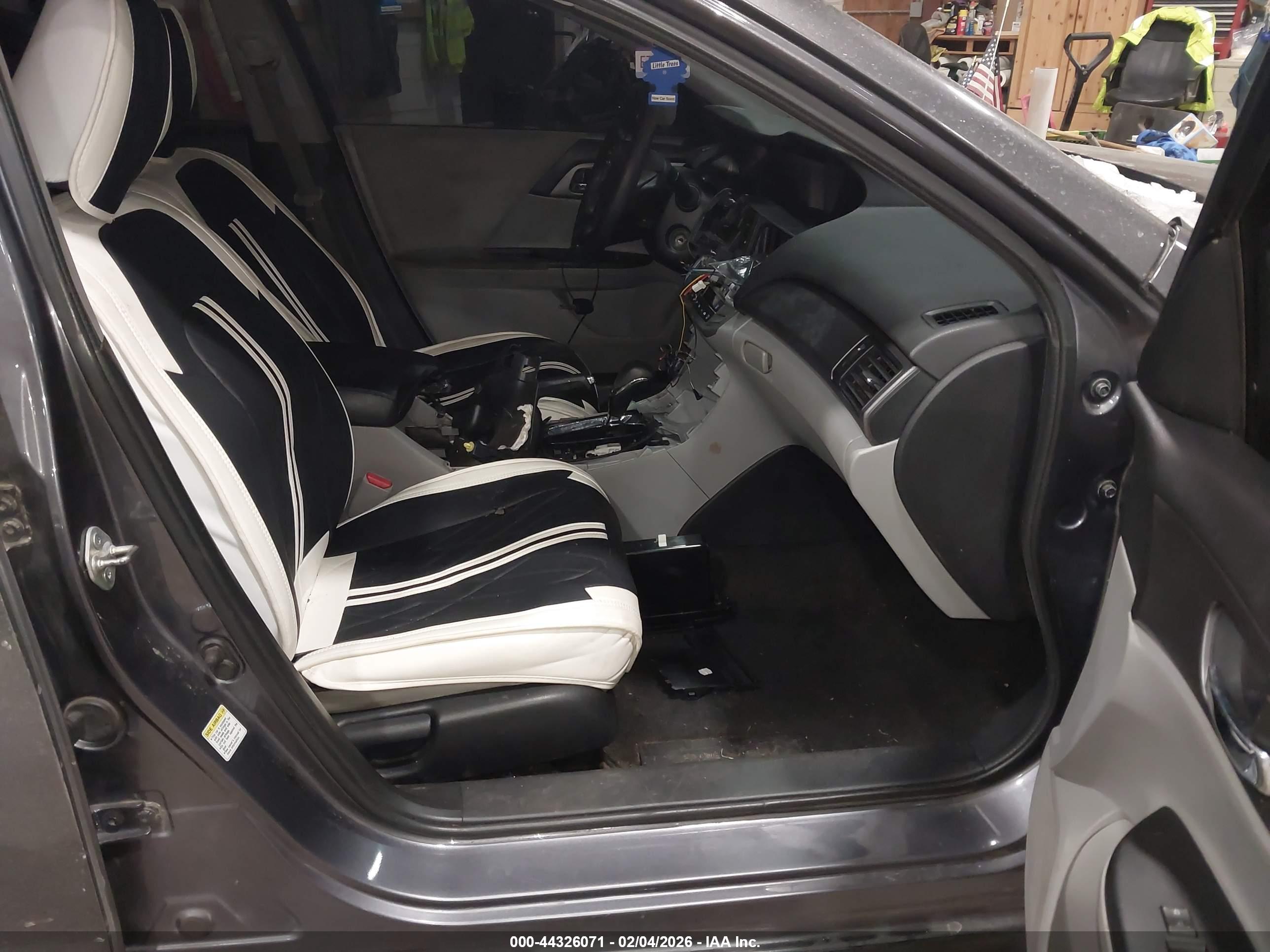 HONDA ACCORD image 5