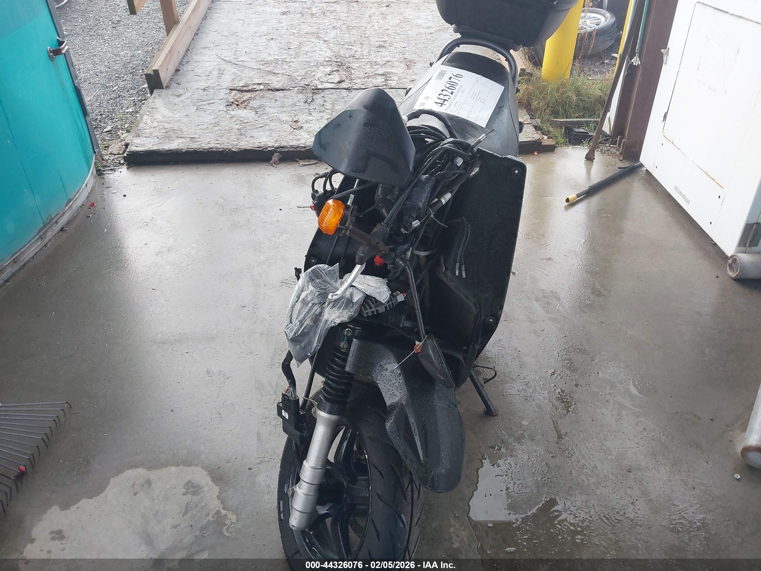 YAMAHA YW125 image 5