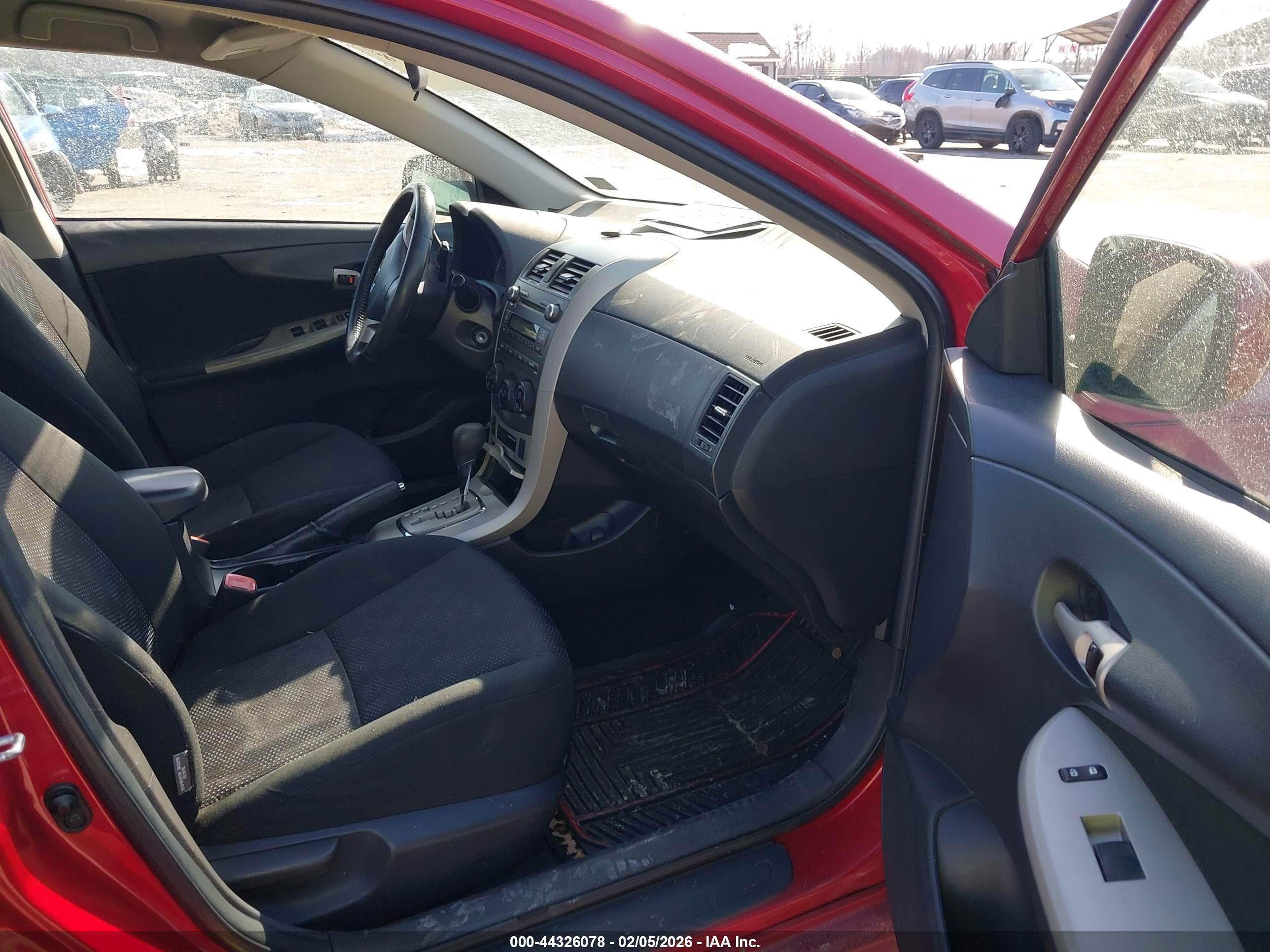 TOYOTA COROLLA image 5