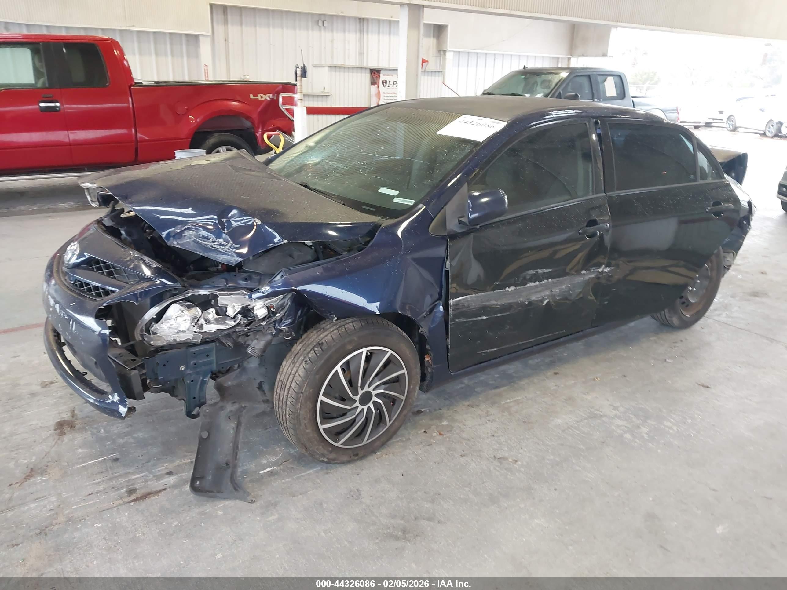TOYOTA COROLLA image 2