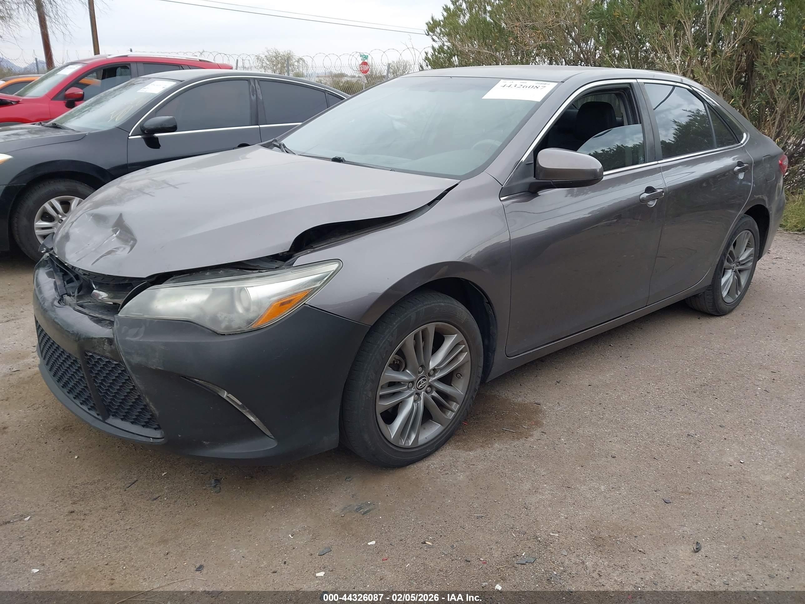 TOYOTA CAMRY image 2