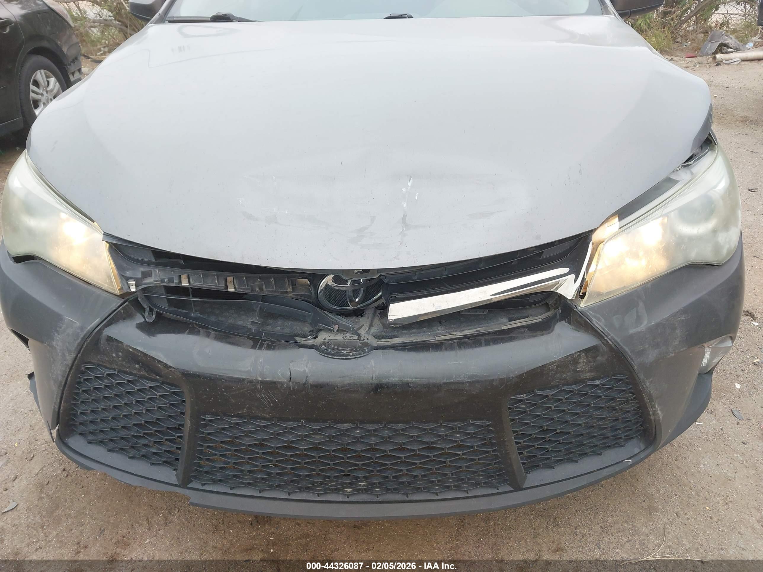 TOYOTA CAMRY image 6
