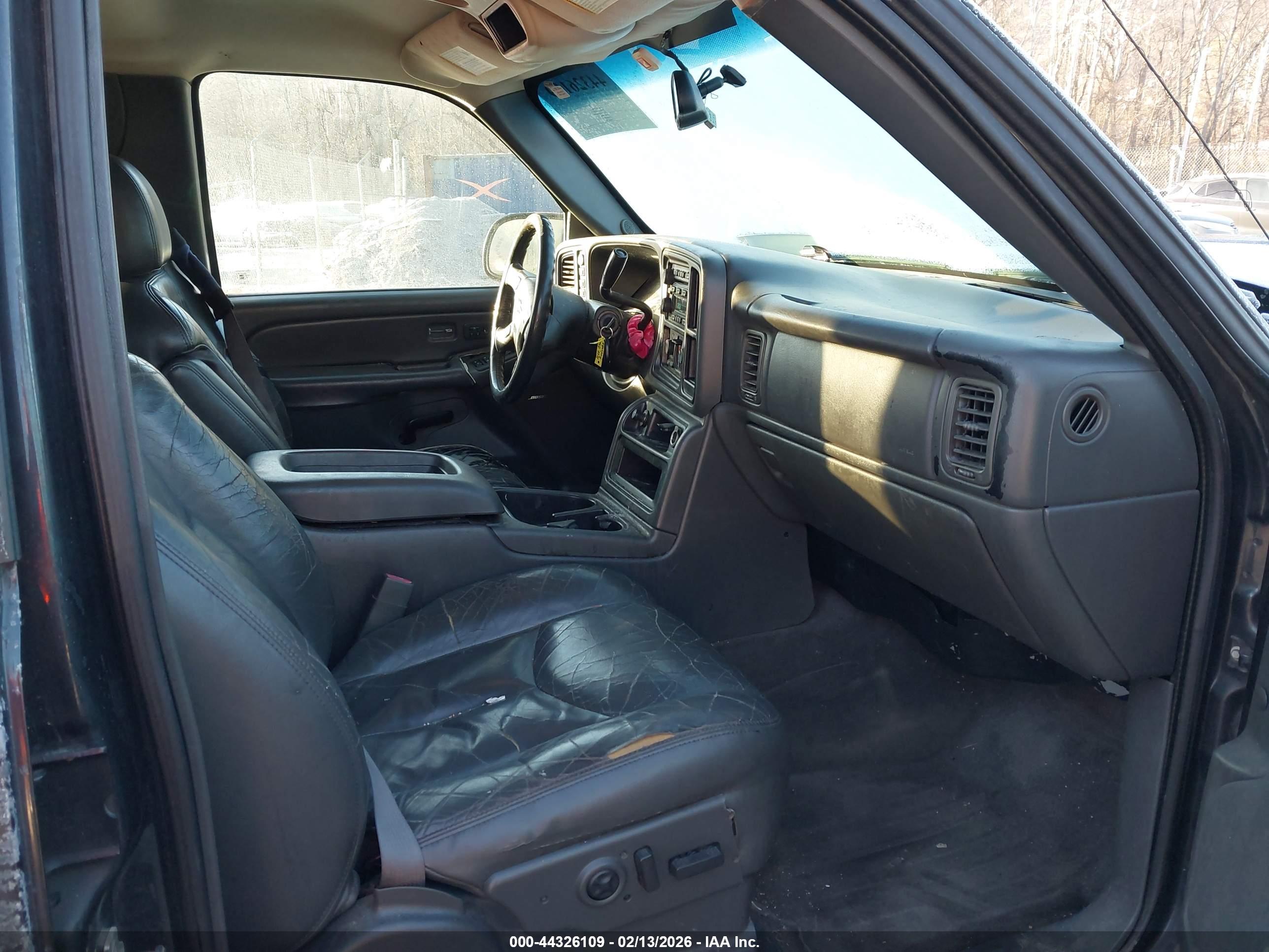 CHEVROLET AVALANCHE image 5