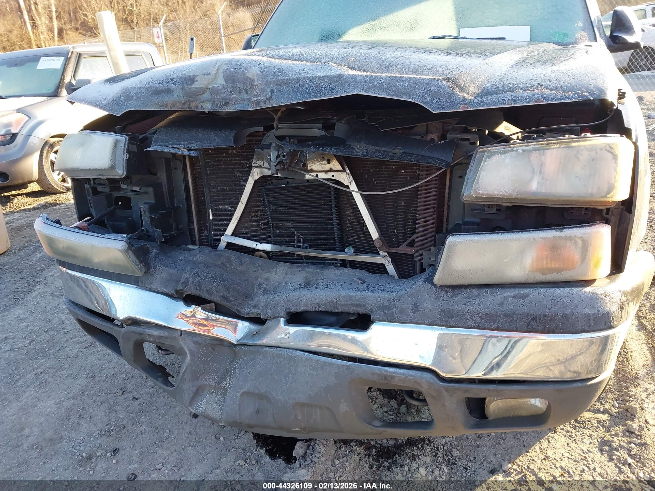 CHEVROLET AVALANCHE image 6