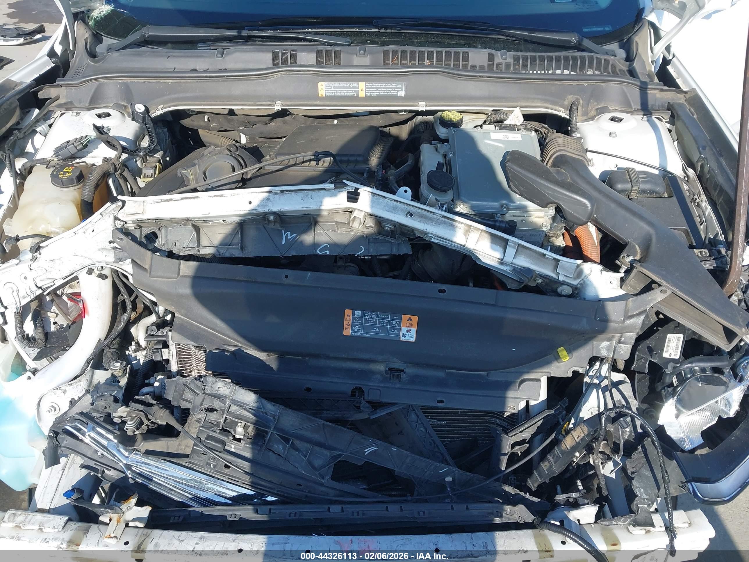 FORD FUSION image 10