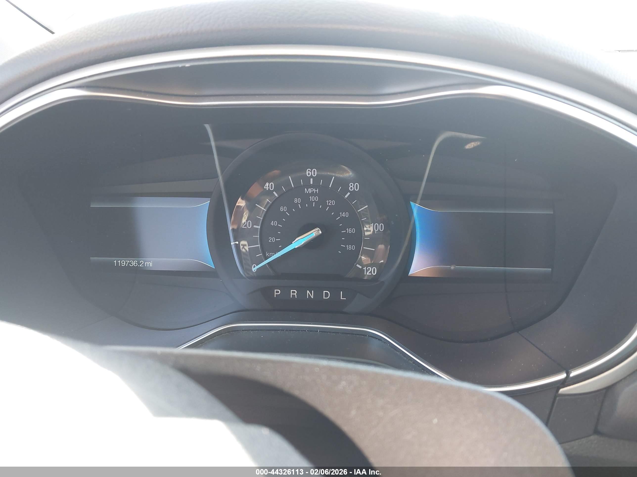 FORD FUSION image 7