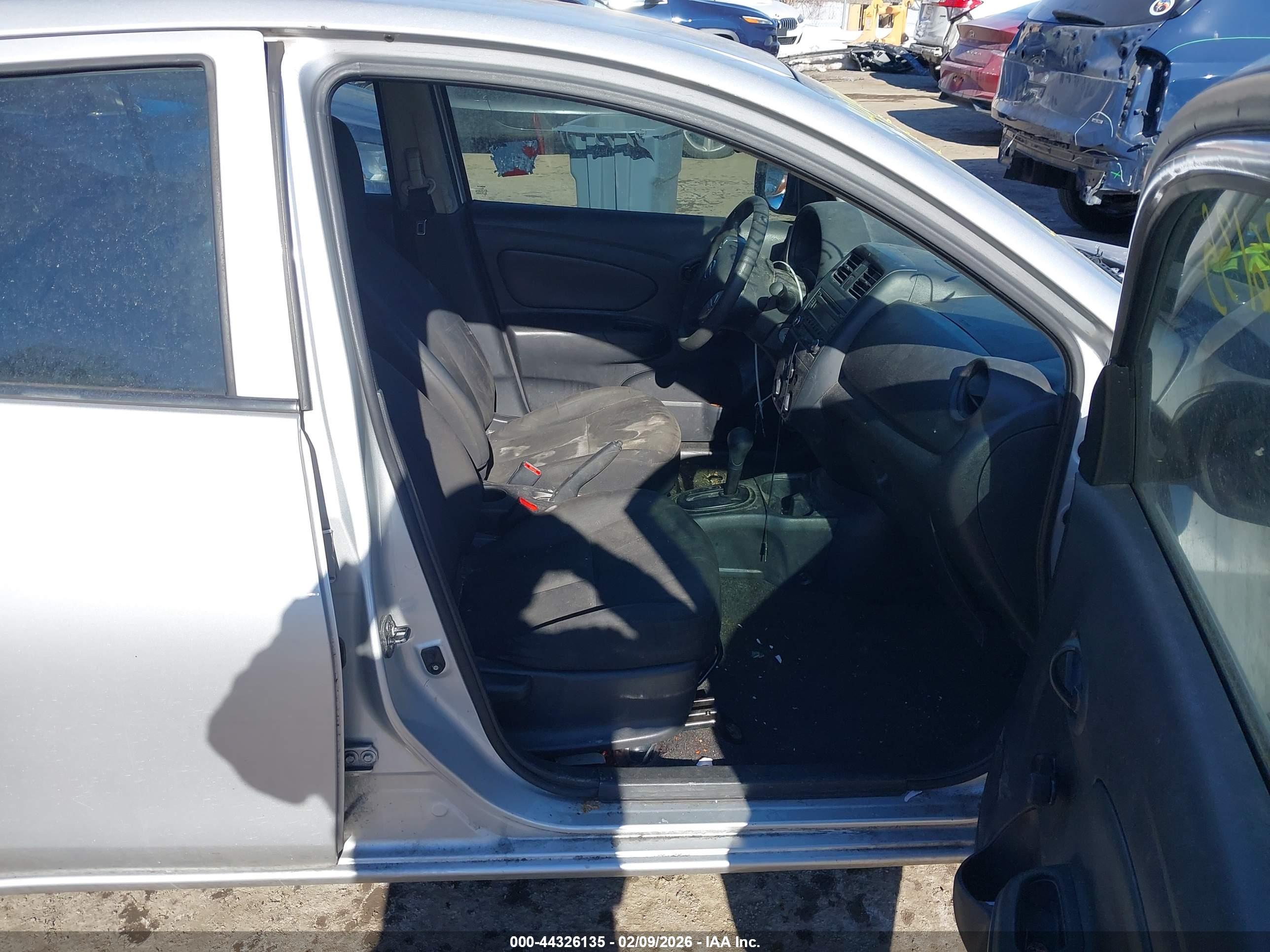 NISSAN VERSA image 5