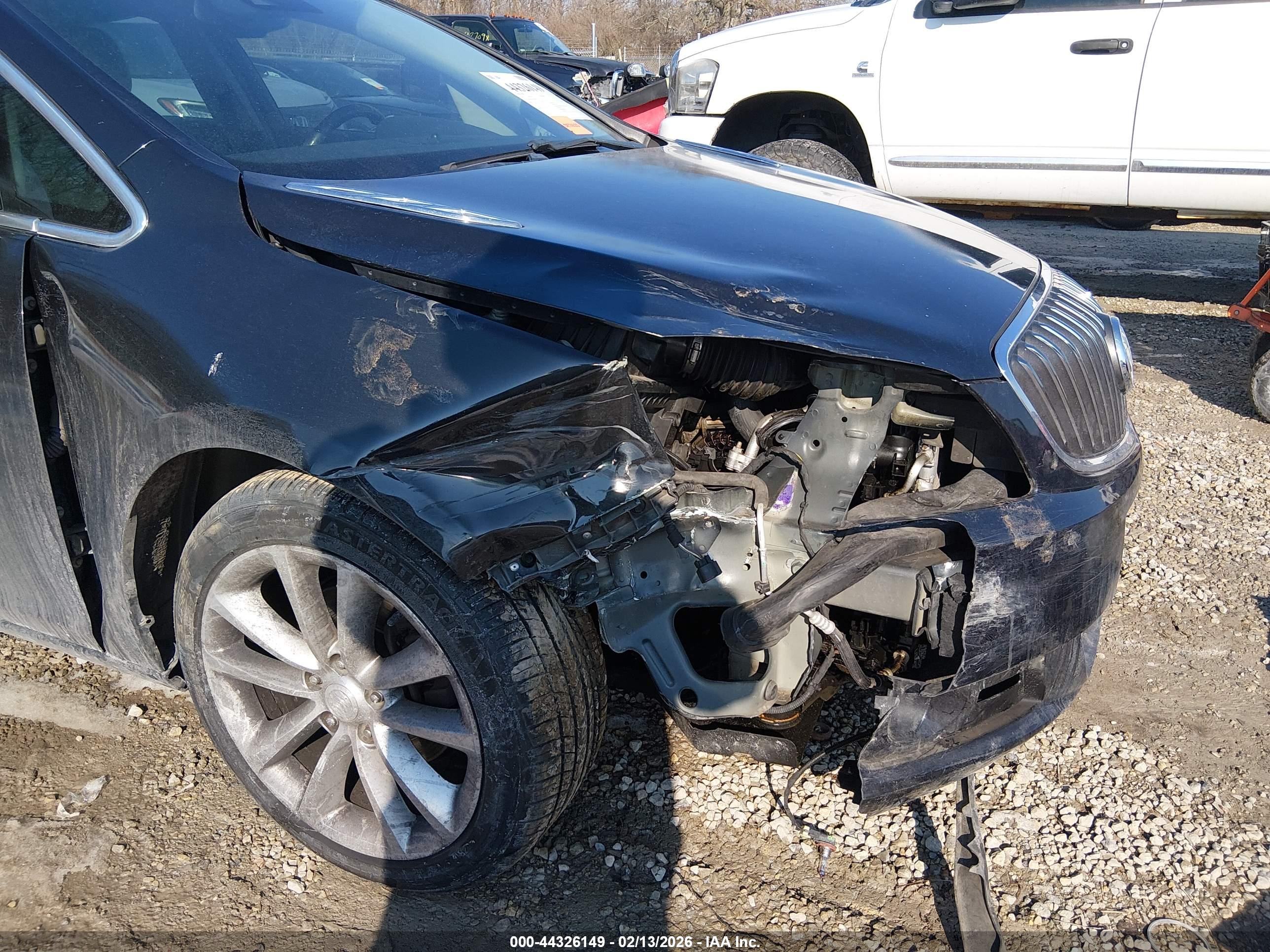 BUICK VERANO image 6