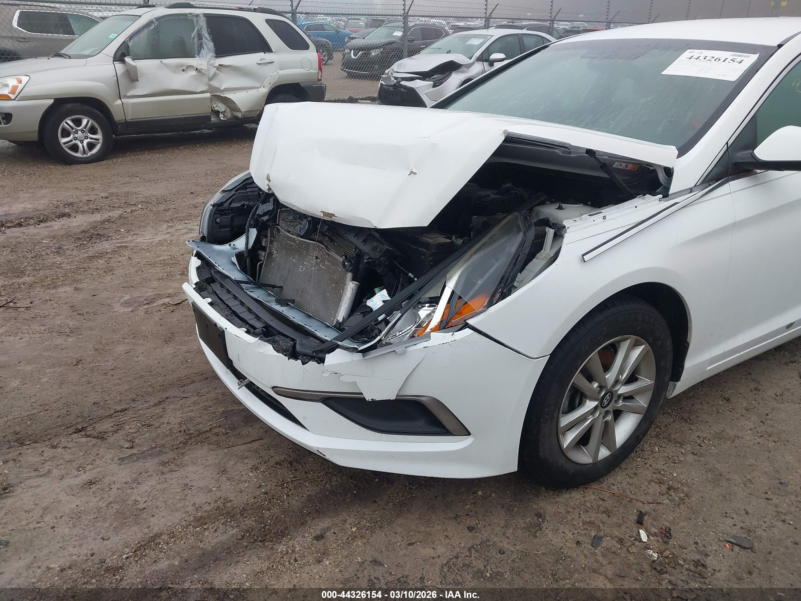HYUNDAI SONATA image 6