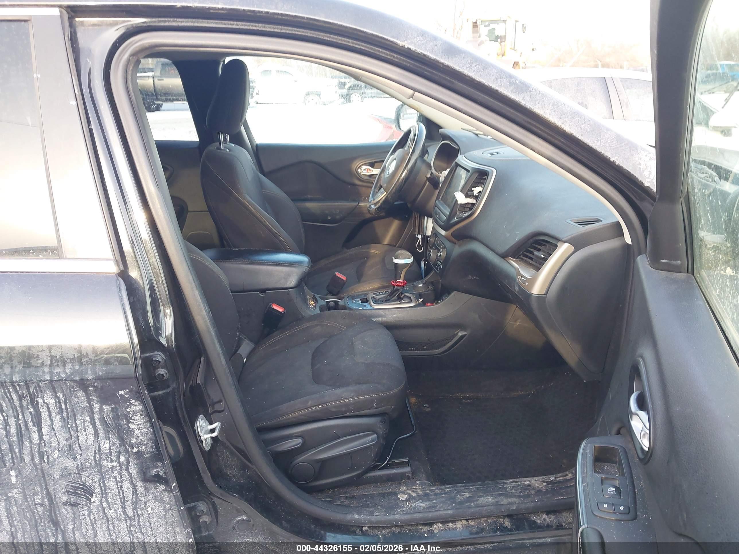 JEEP CHEROKEE image 5