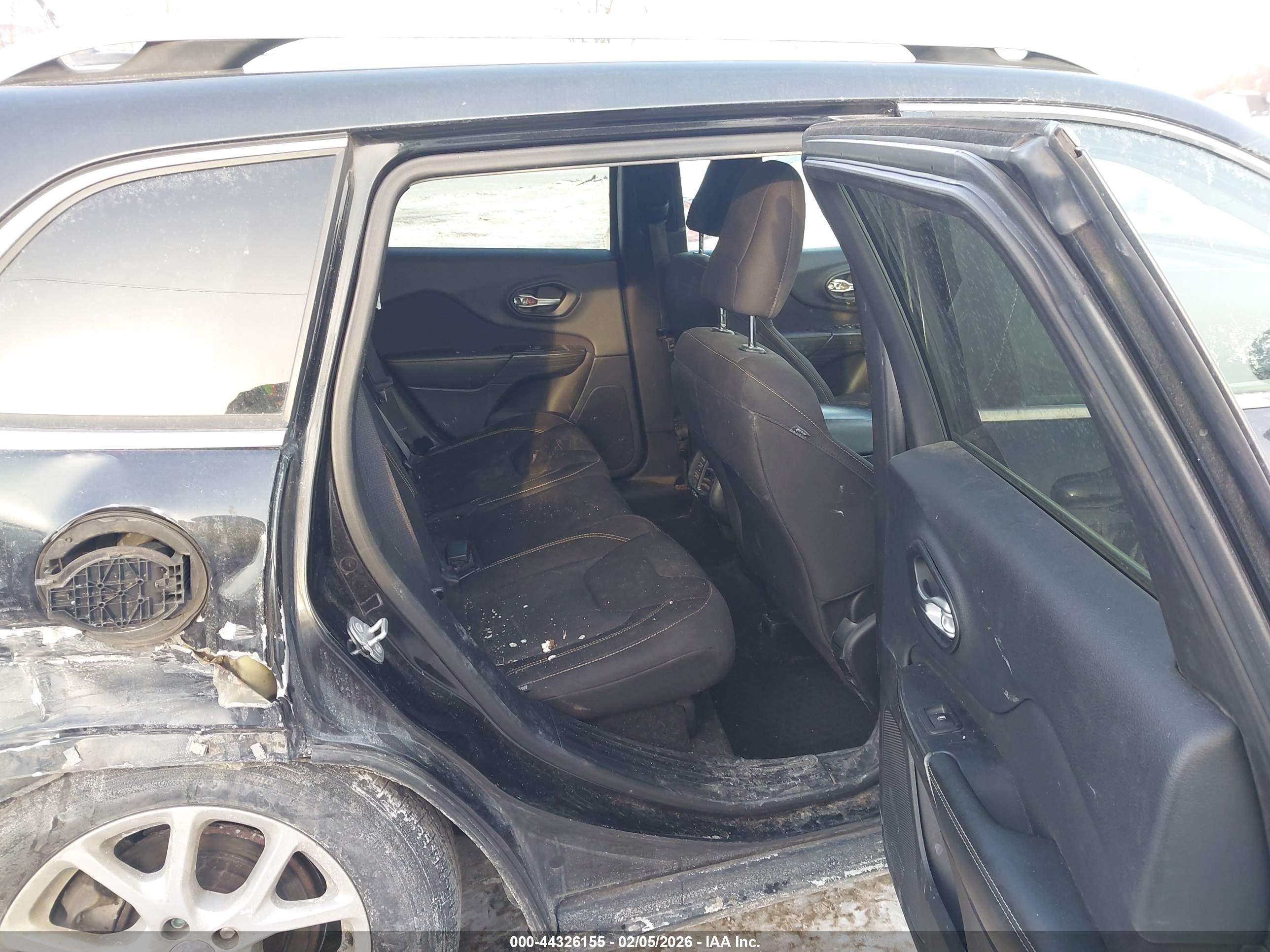 JEEP CHEROKEE image 8