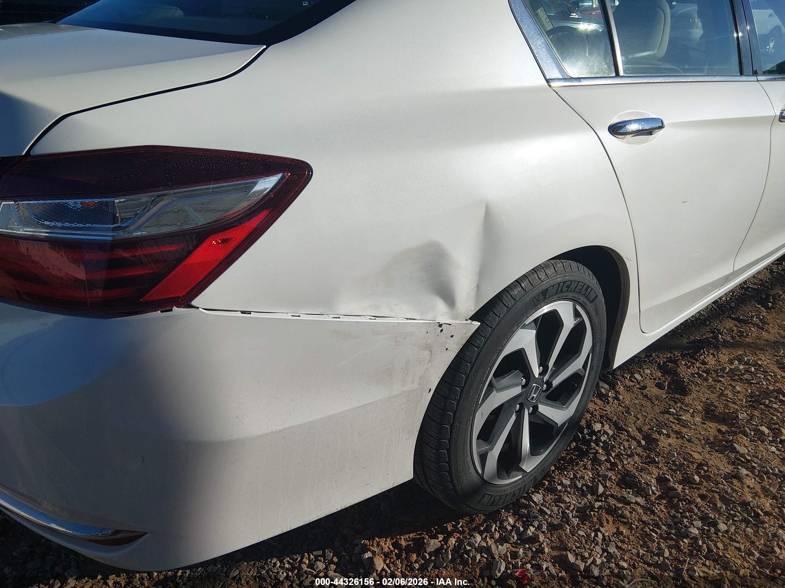 HONDA ACCORD image 6