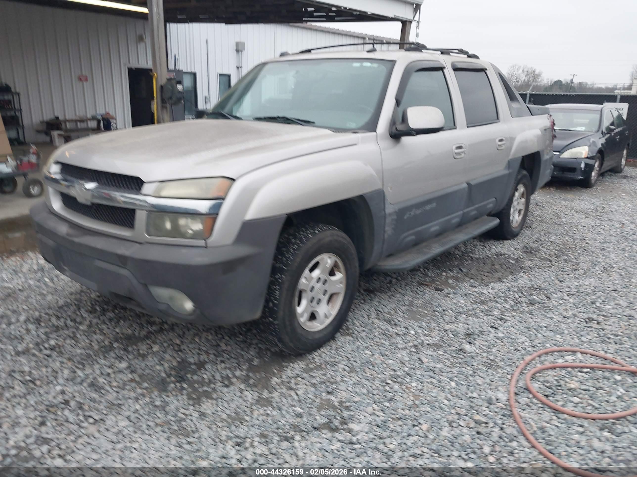 CHEVROLET AVALANCHE image 2