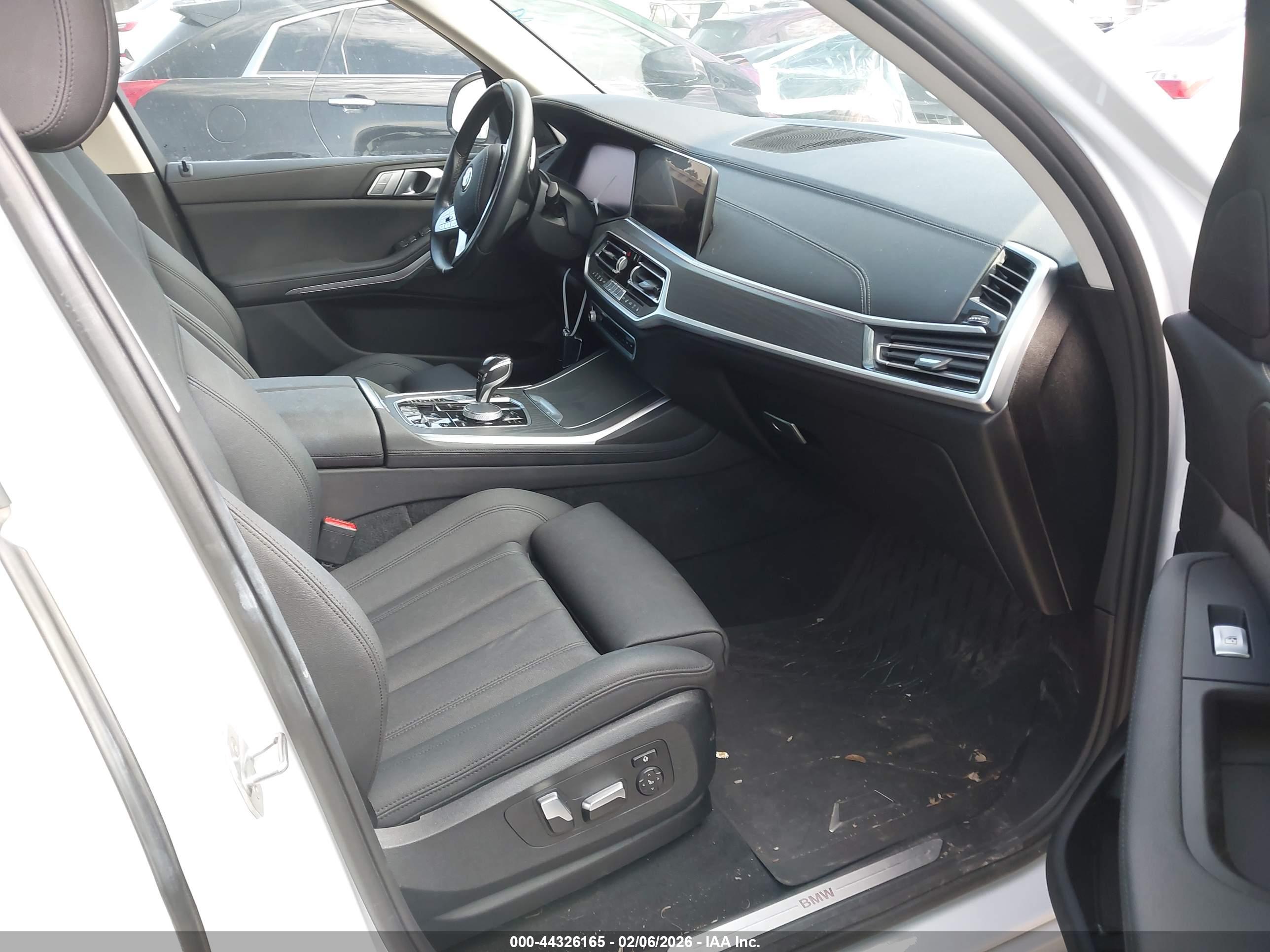 BMW X7 image 5