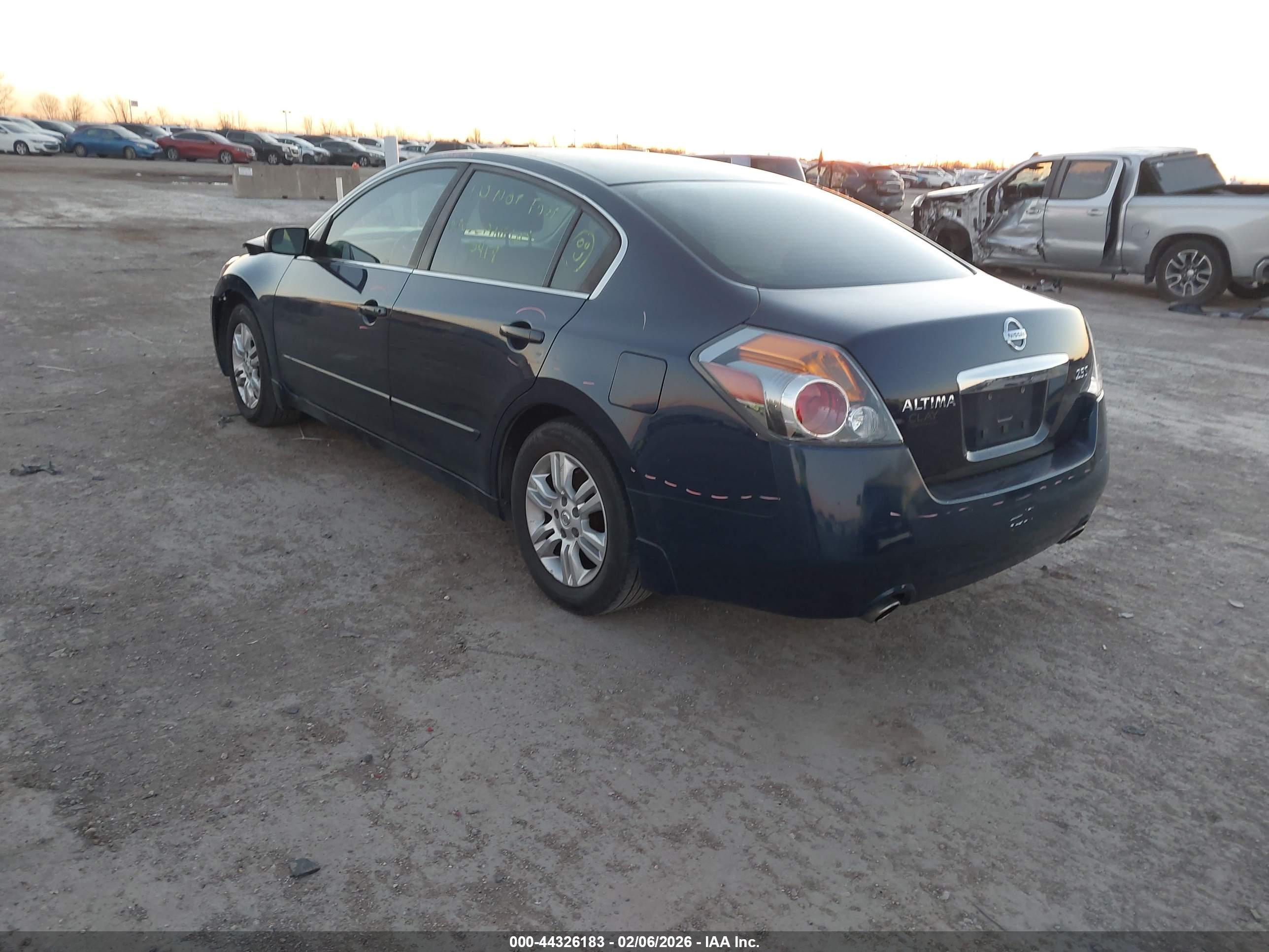 NISSAN ALTIMA image 3