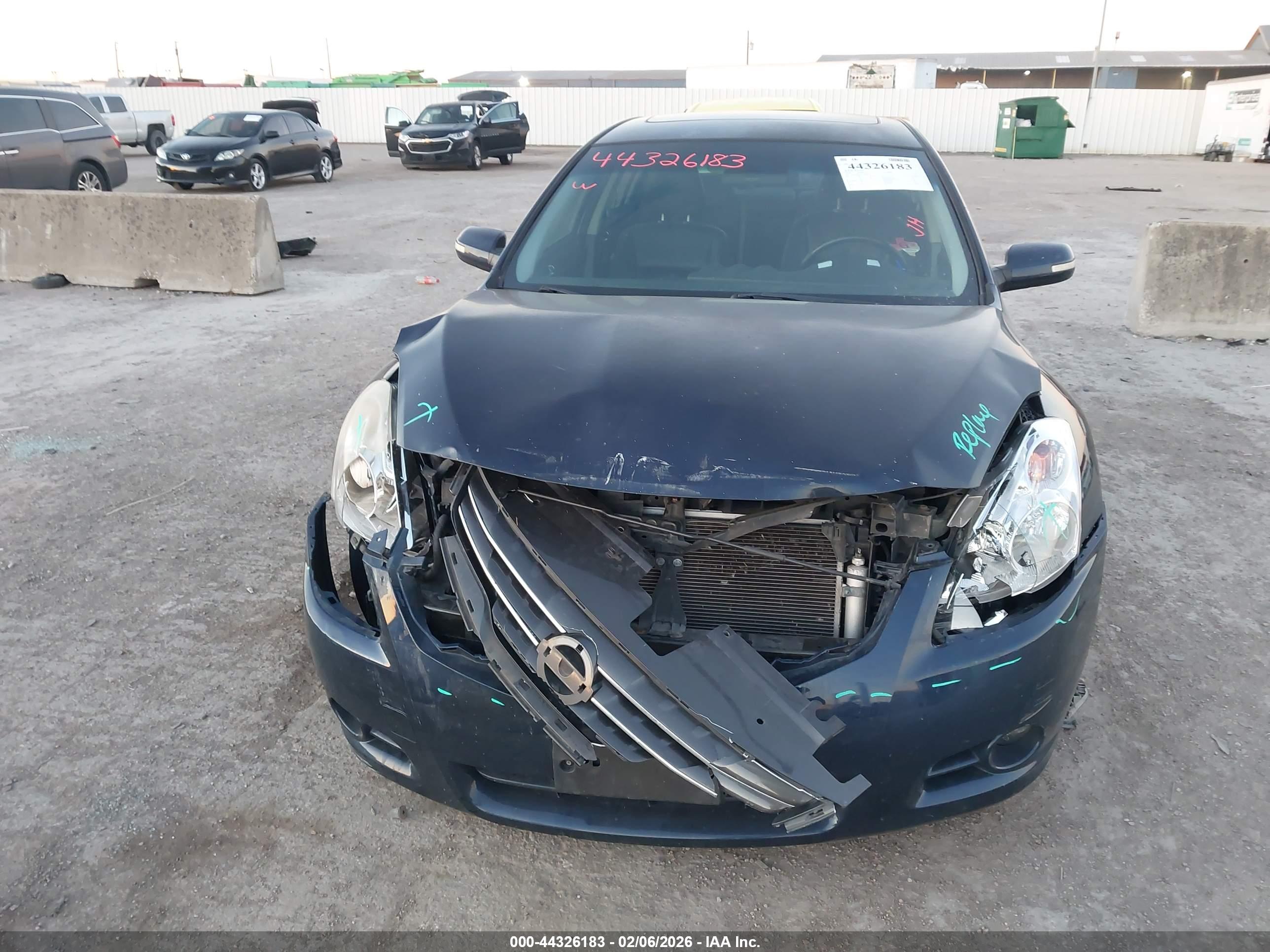 NISSAN ALTIMA image 6