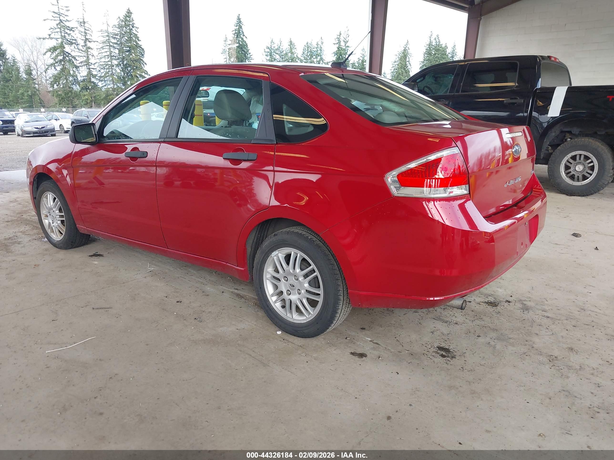 FORD FOCUS image 3