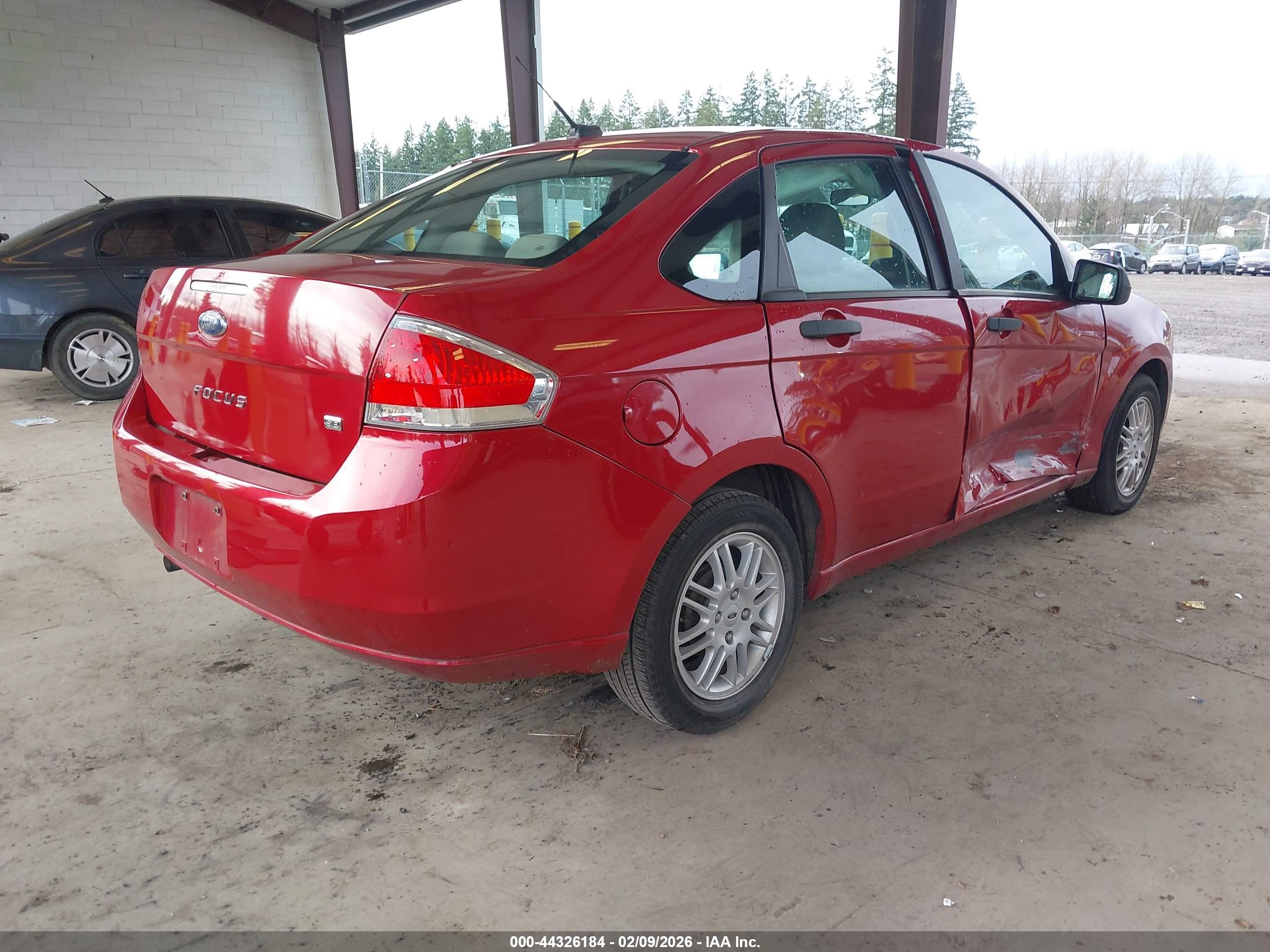 FORD FOCUS image 4
