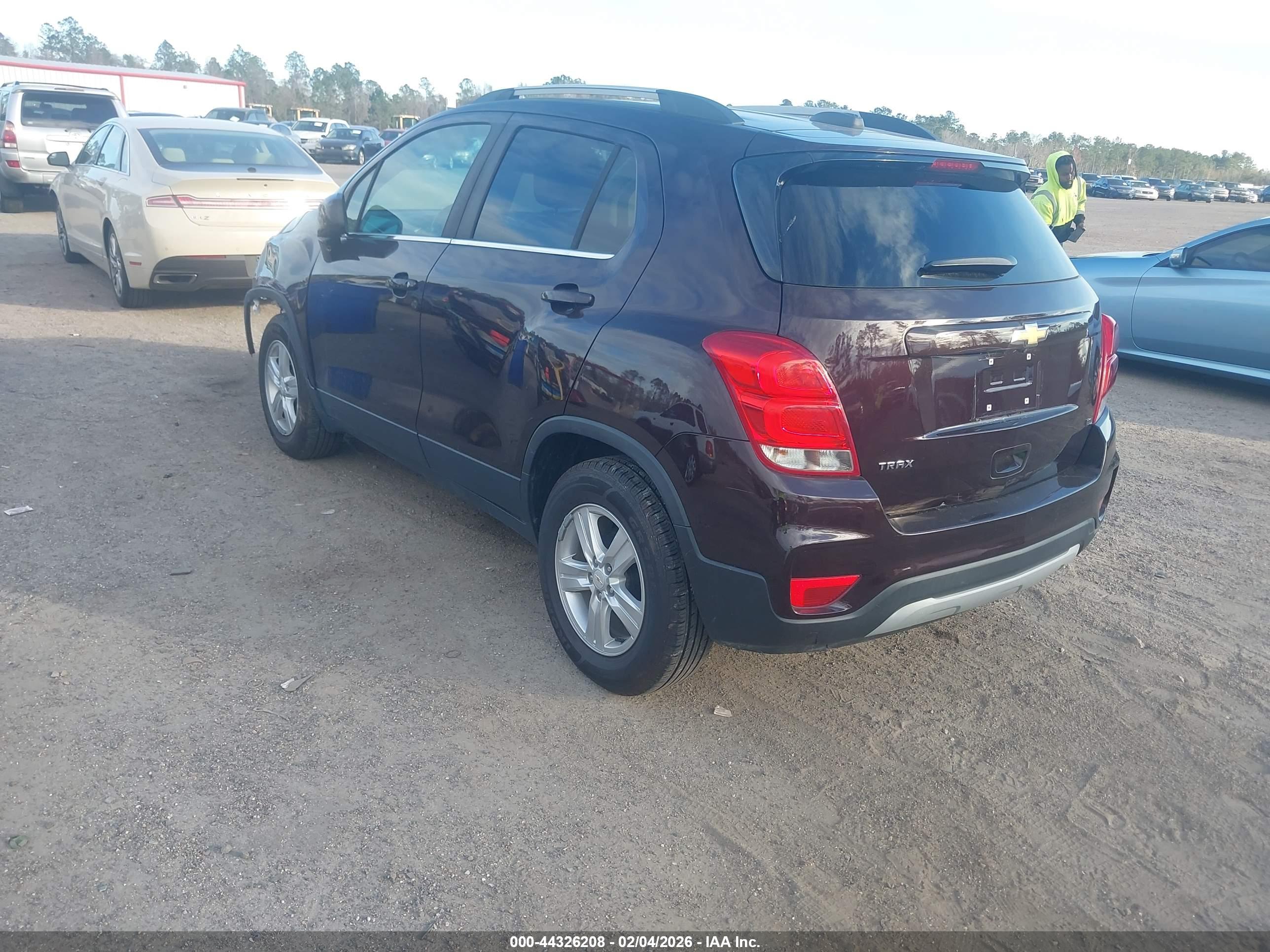 CHEVROLET TRAX image 3