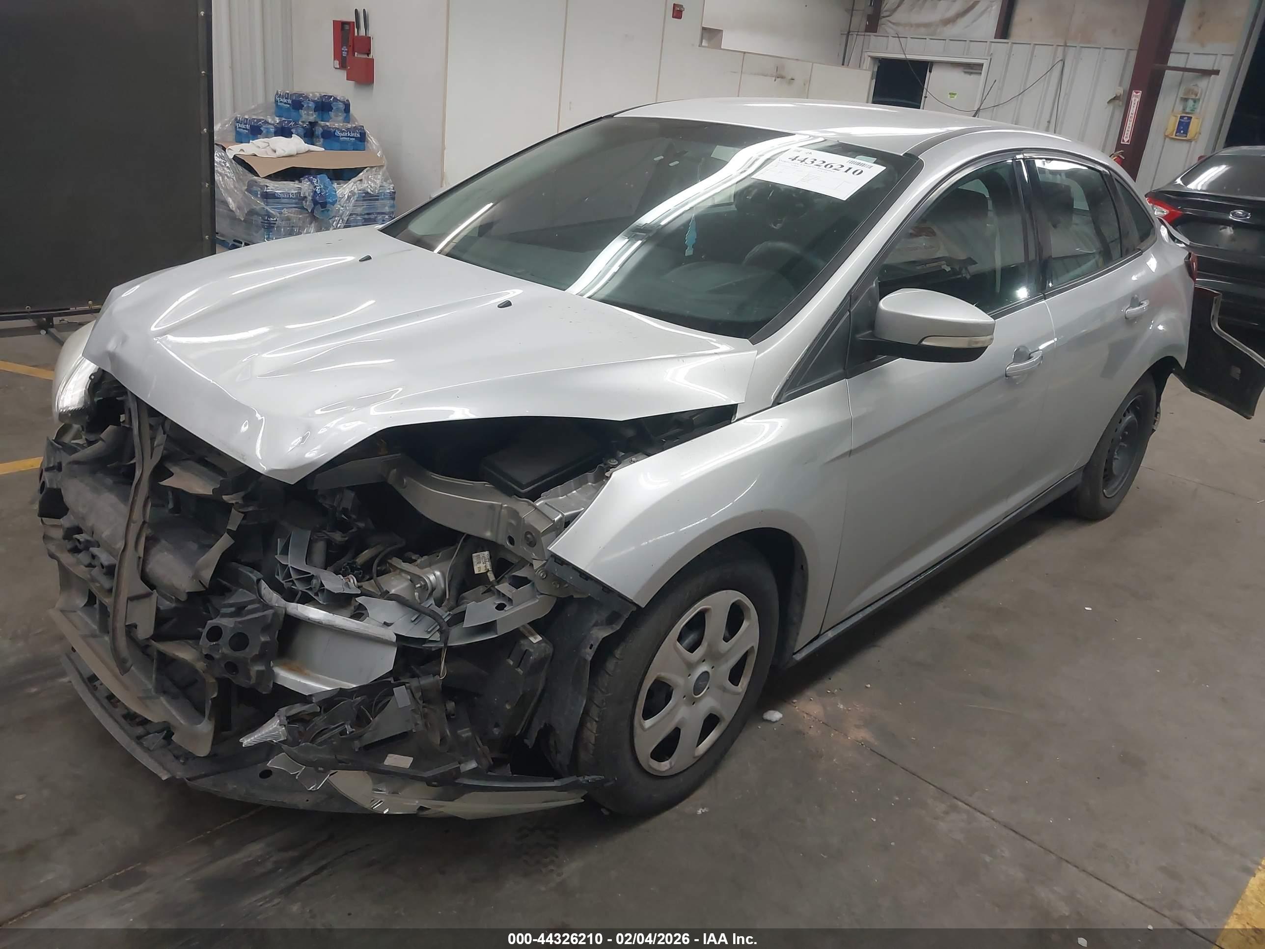 FORD FOCUS image 2