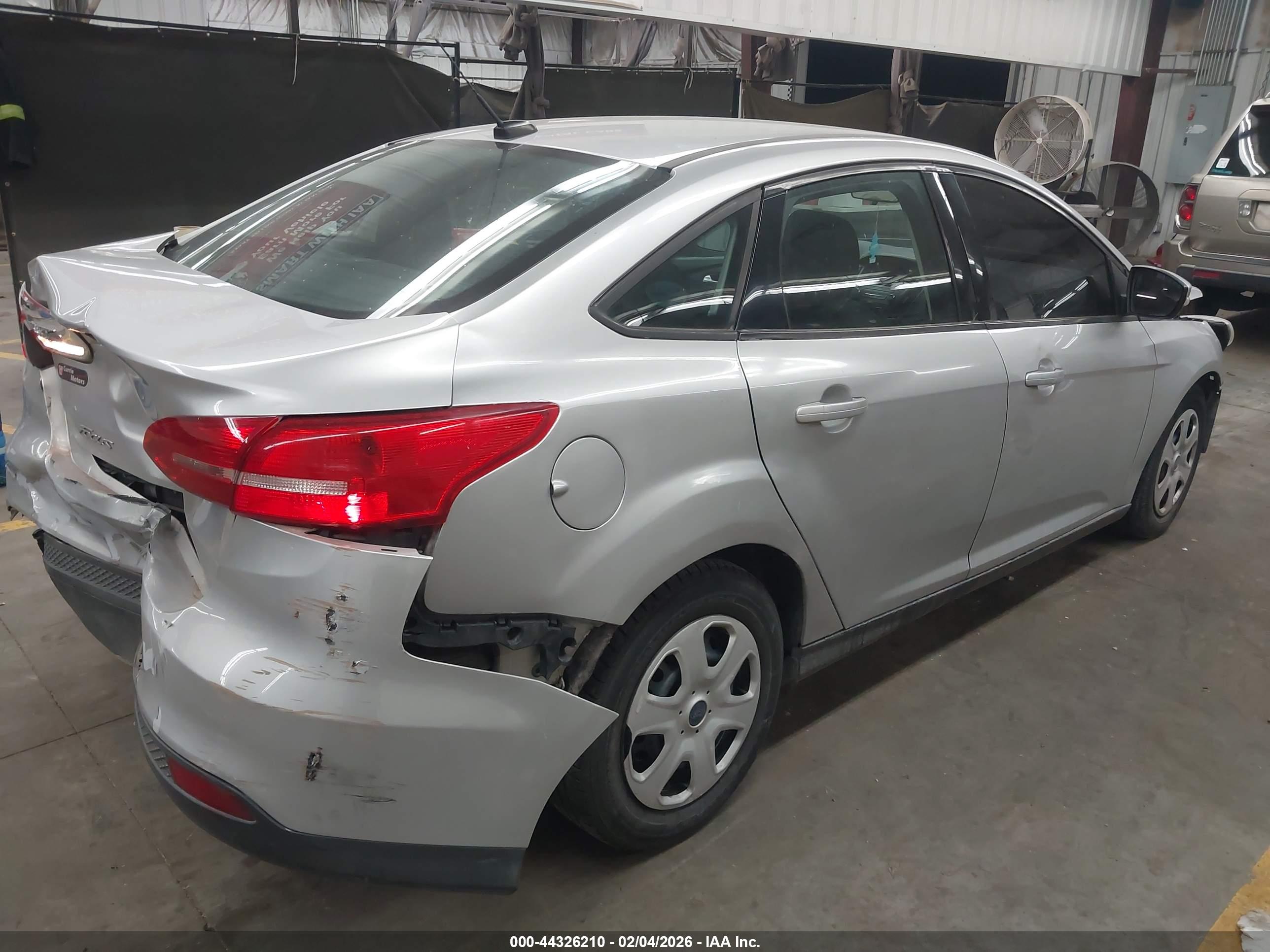 FORD FOCUS image 4