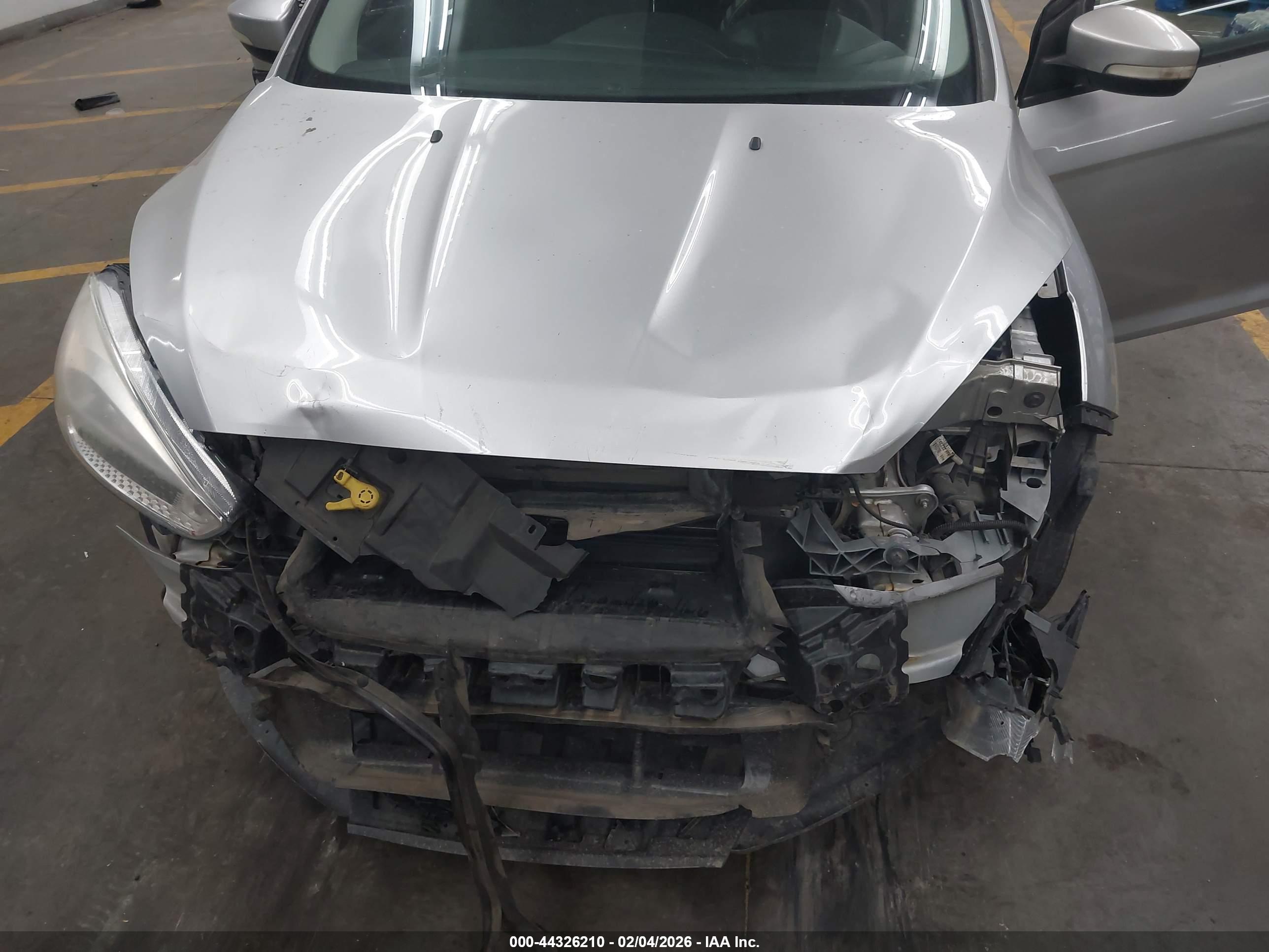 FORD FOCUS image 6
