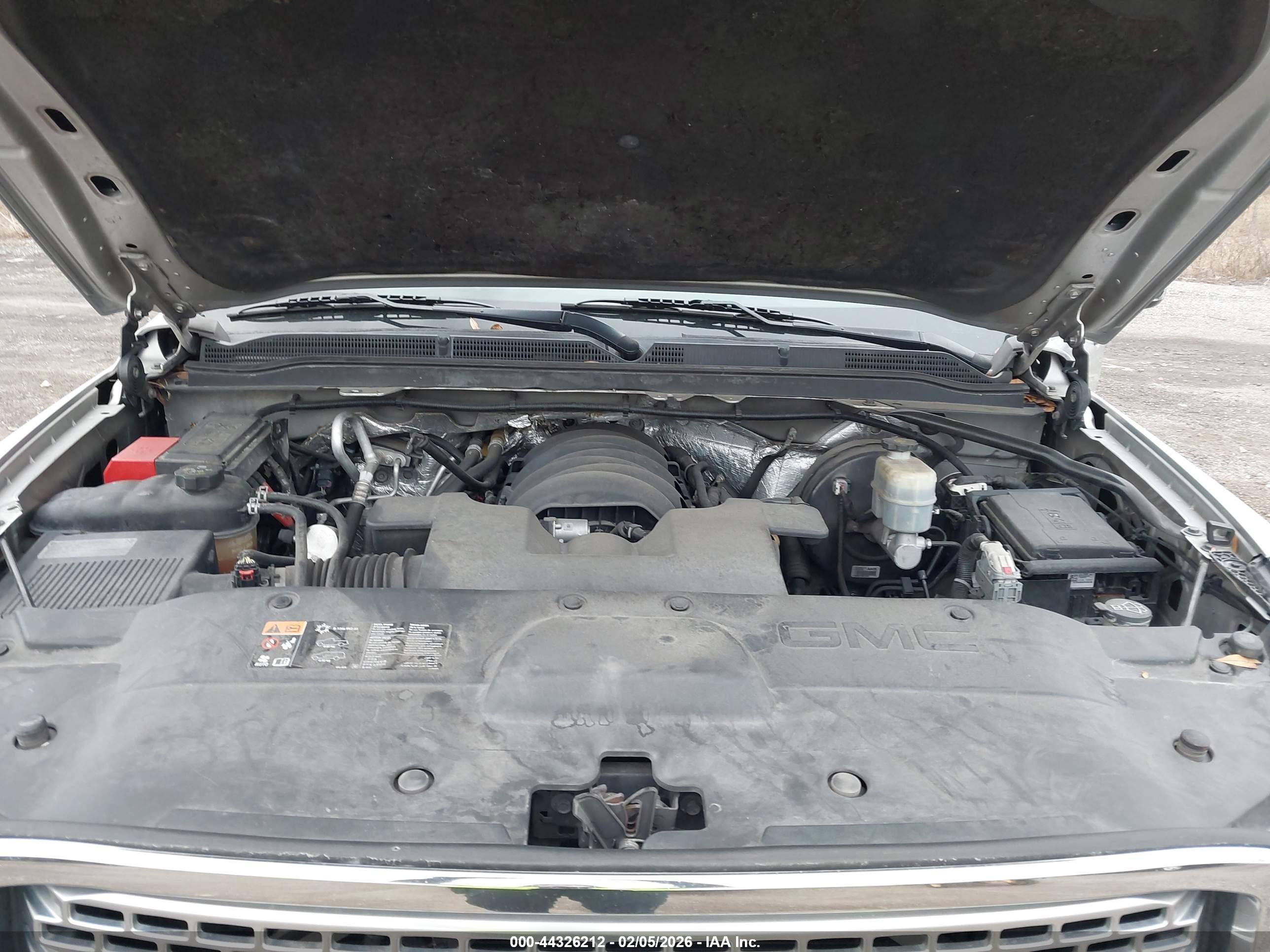 GMC YUKON image 10