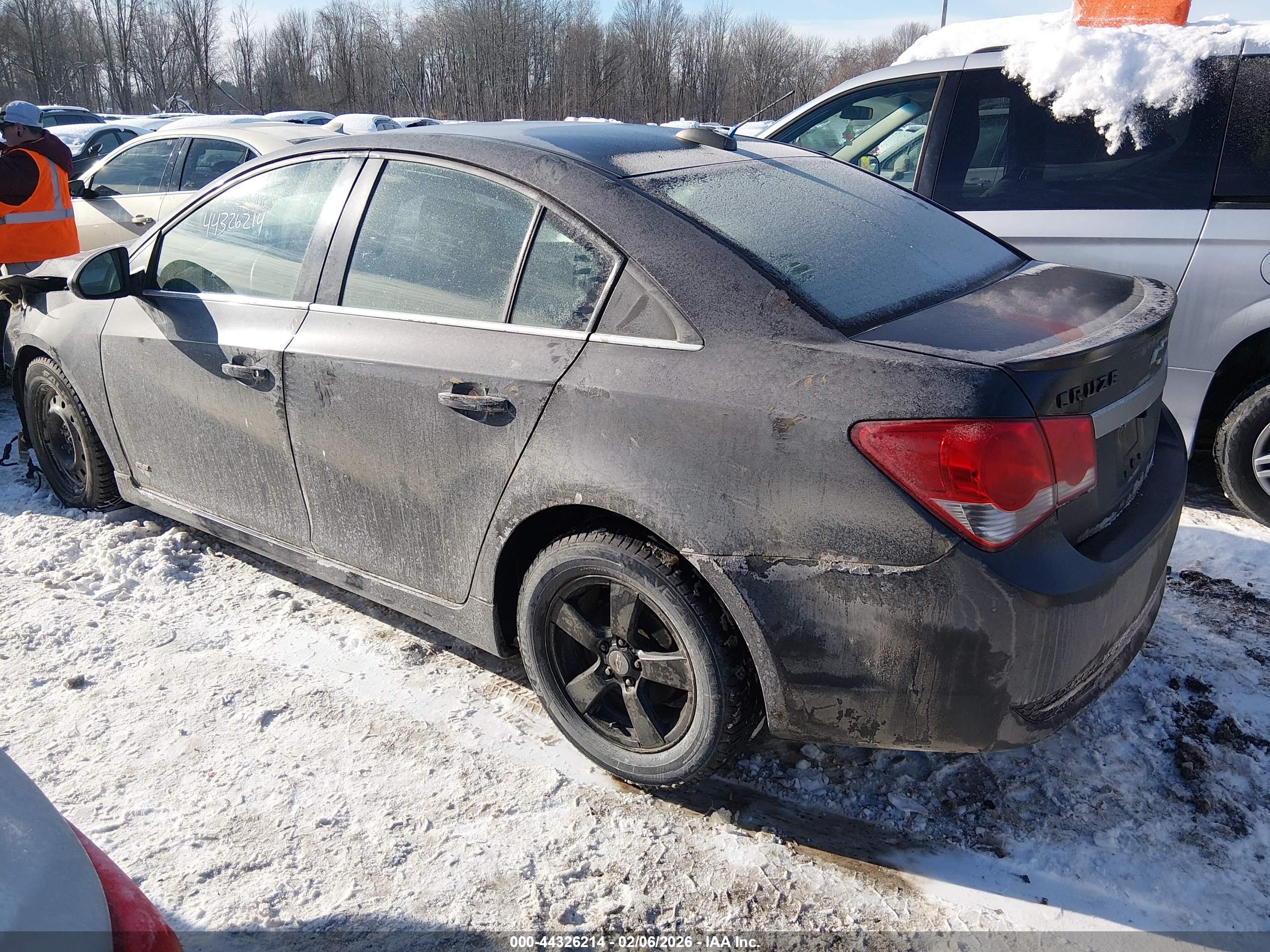 CHEVROLET CRUZE image 3