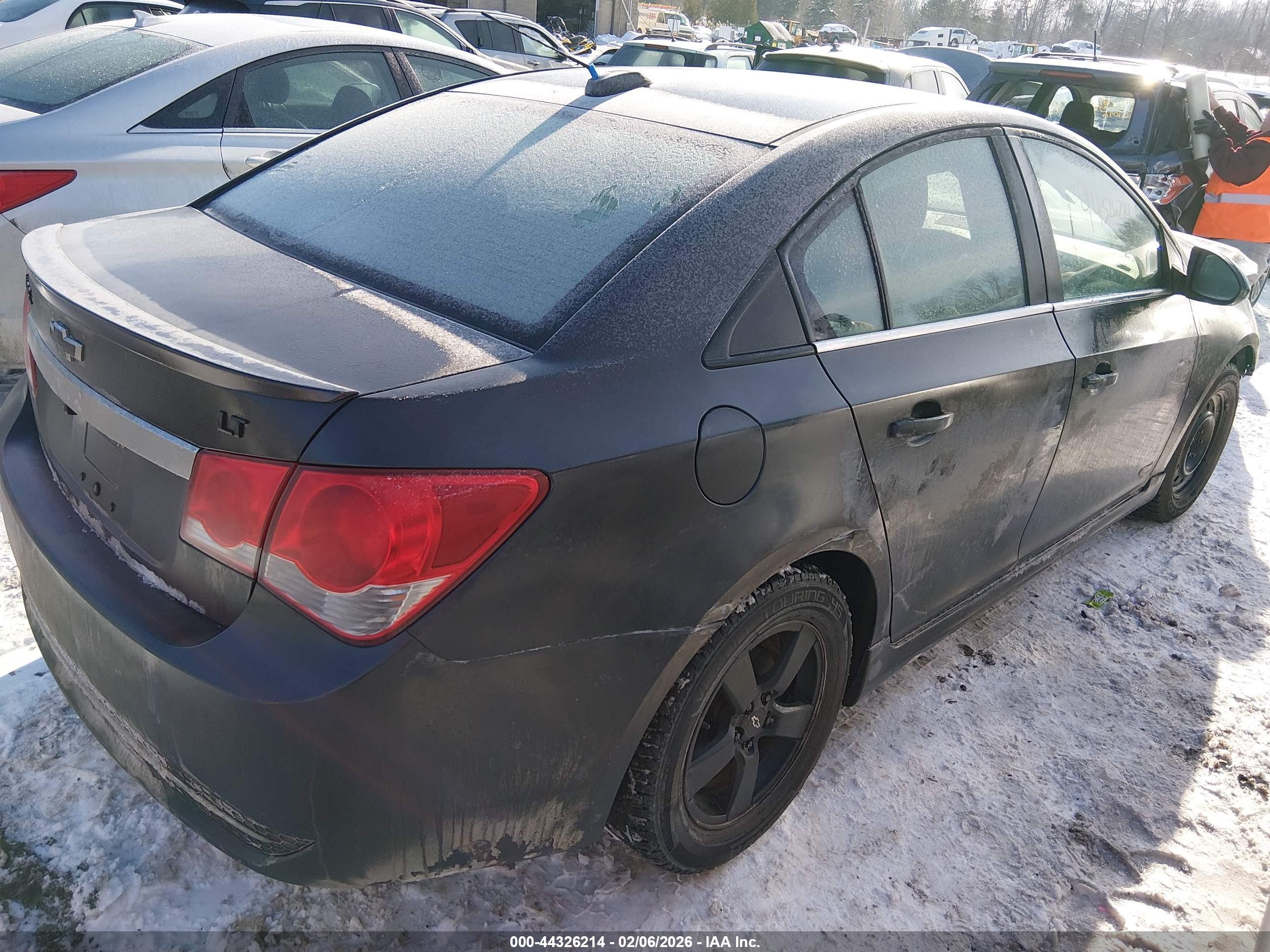 CHEVROLET CRUZE image 4